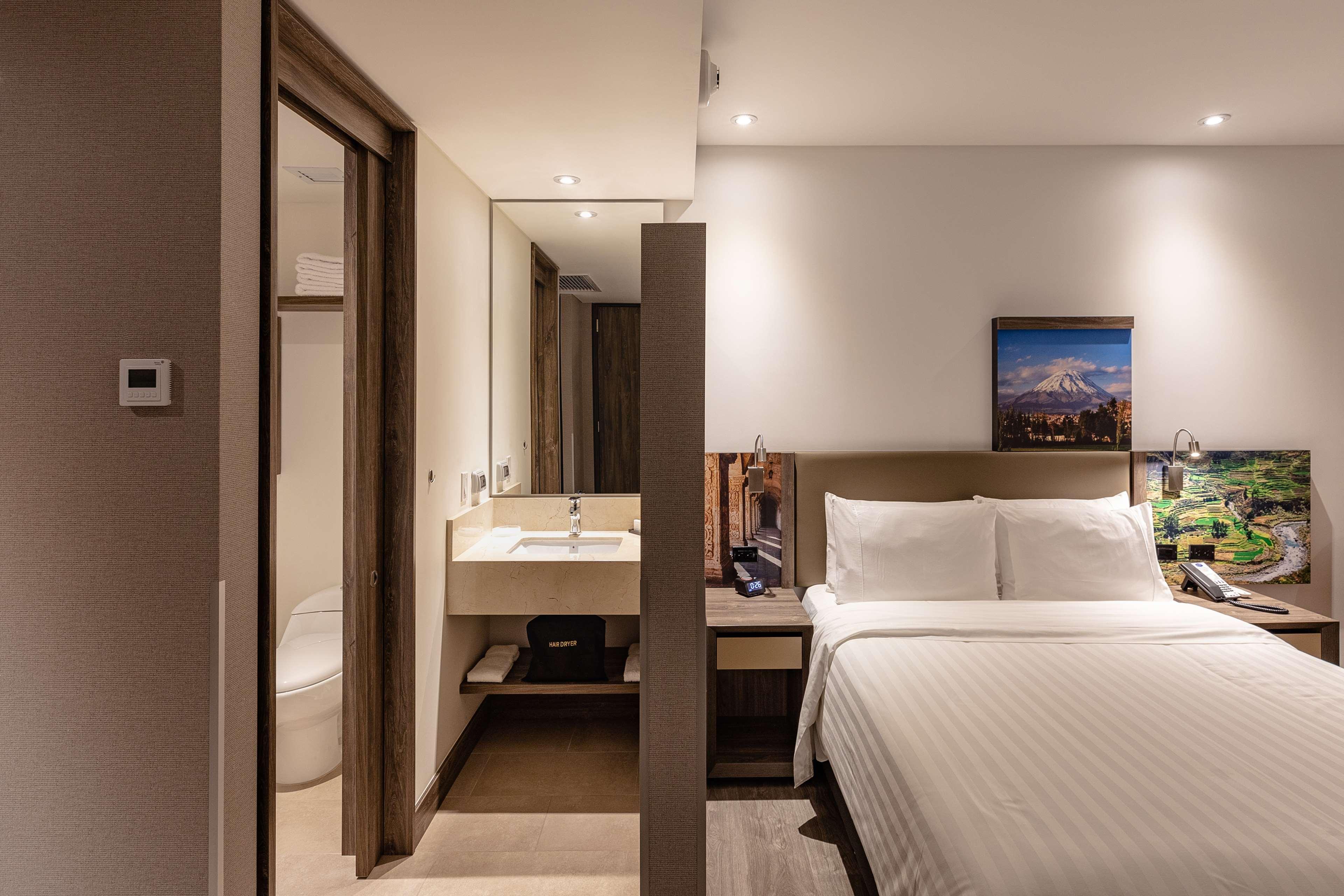 Double Queen Bed Non Smoking