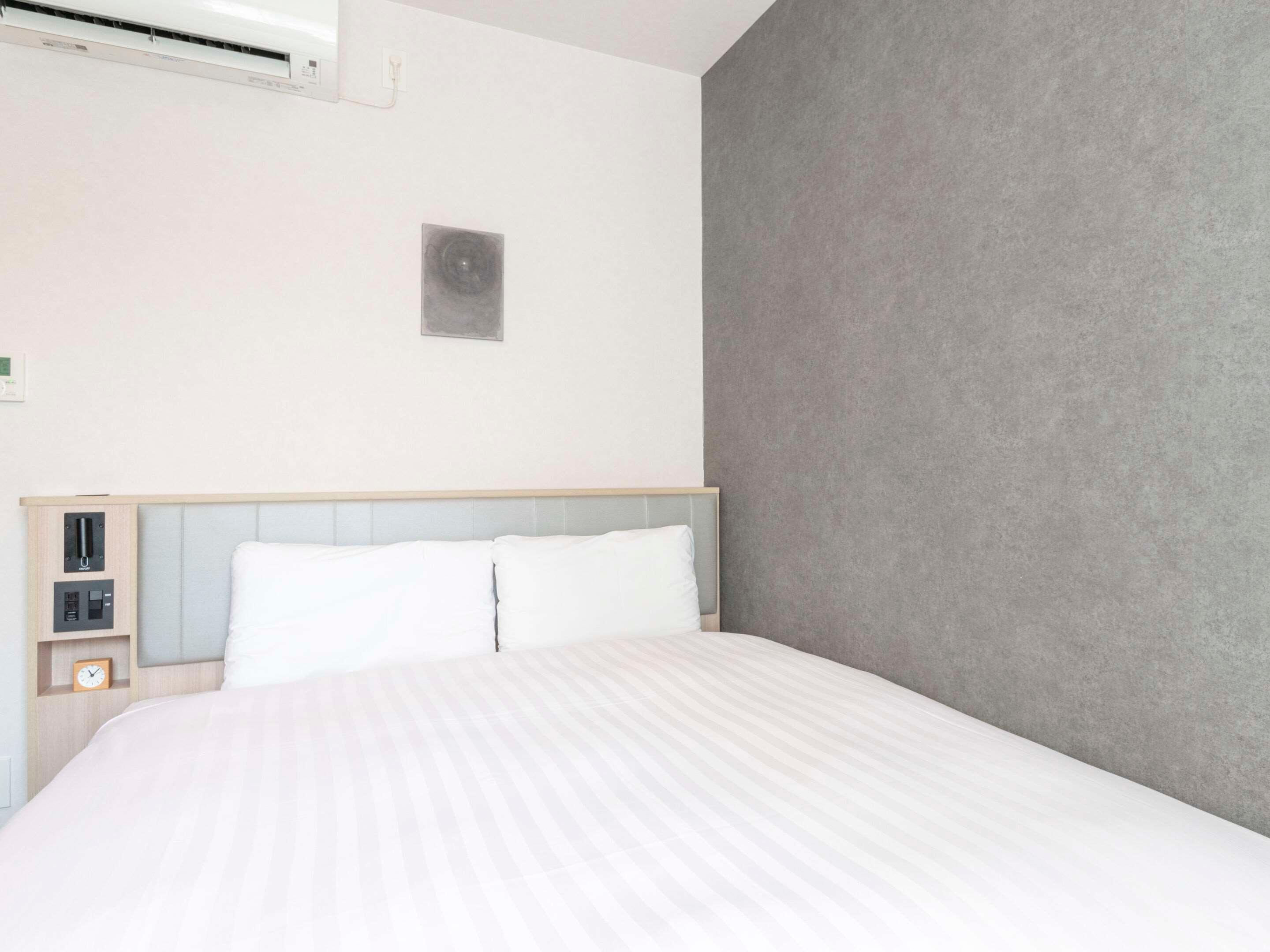 Double Queen Size Bed