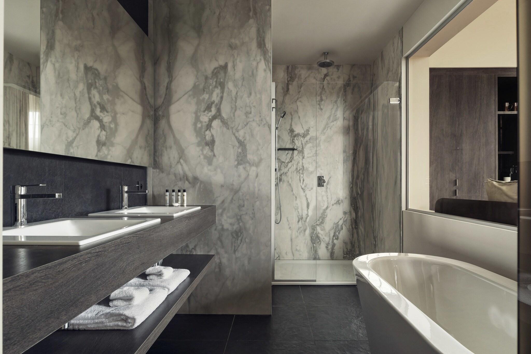 Suite with Double Bed