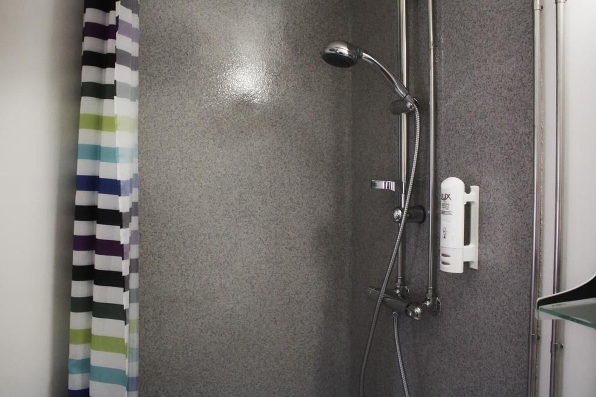 Double or Twin Queen Size Bed