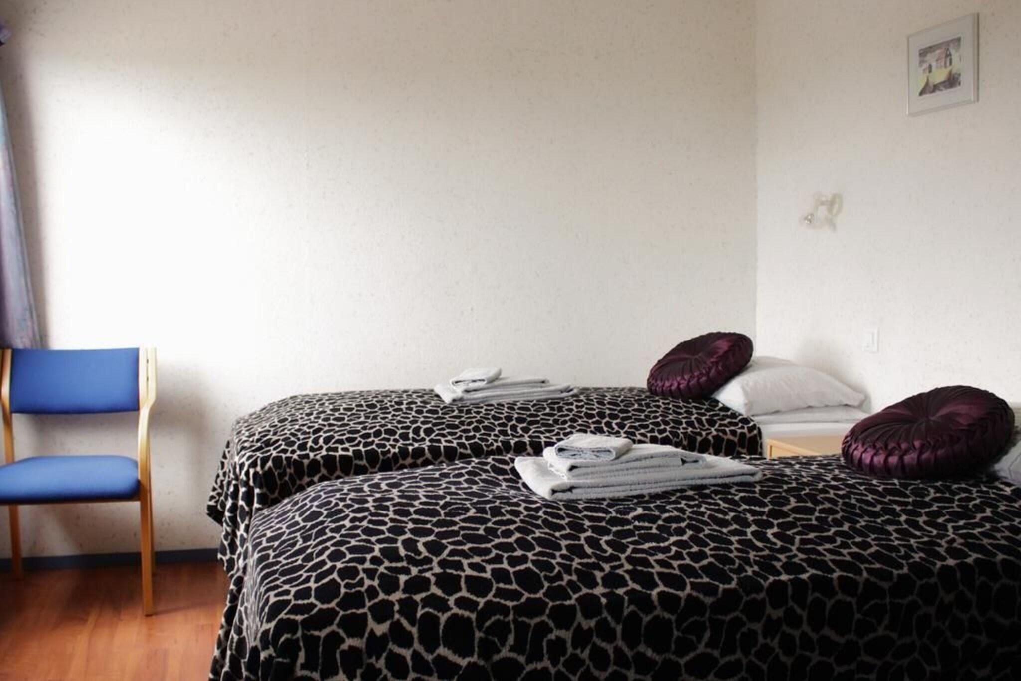 Double or Twin Queen Size Bed