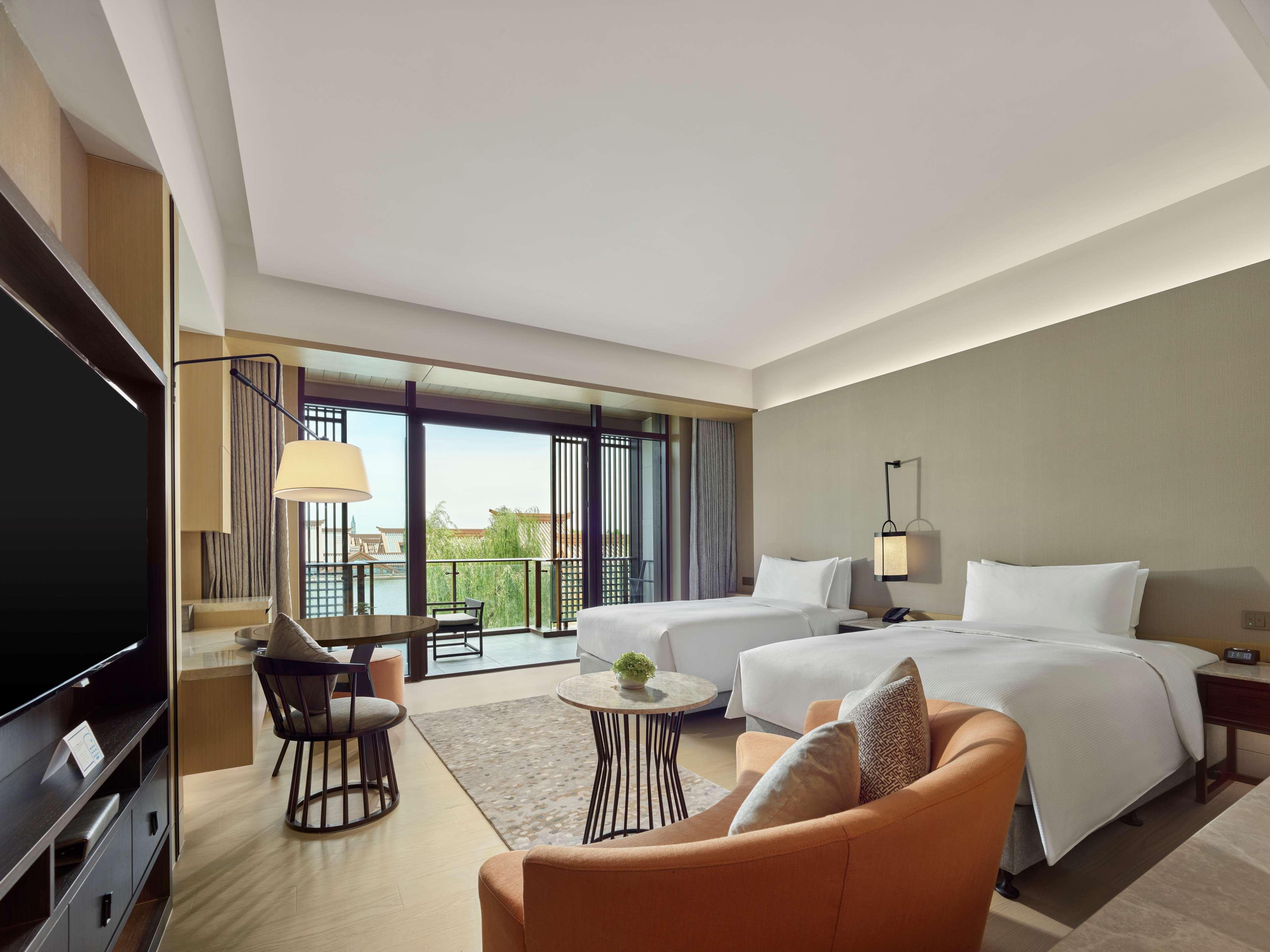 Twin Deluxe Lake View