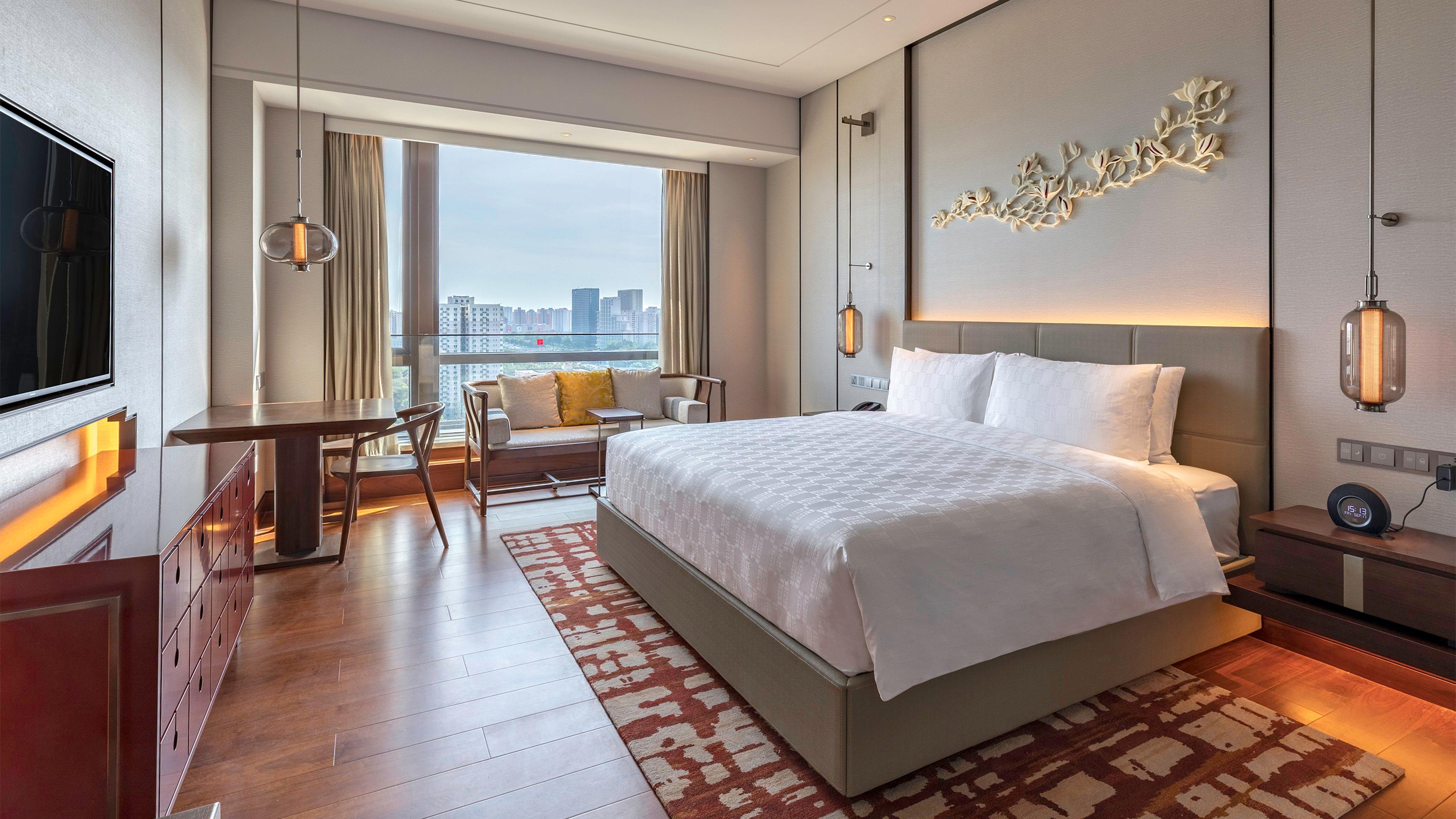 Double Club King Bed