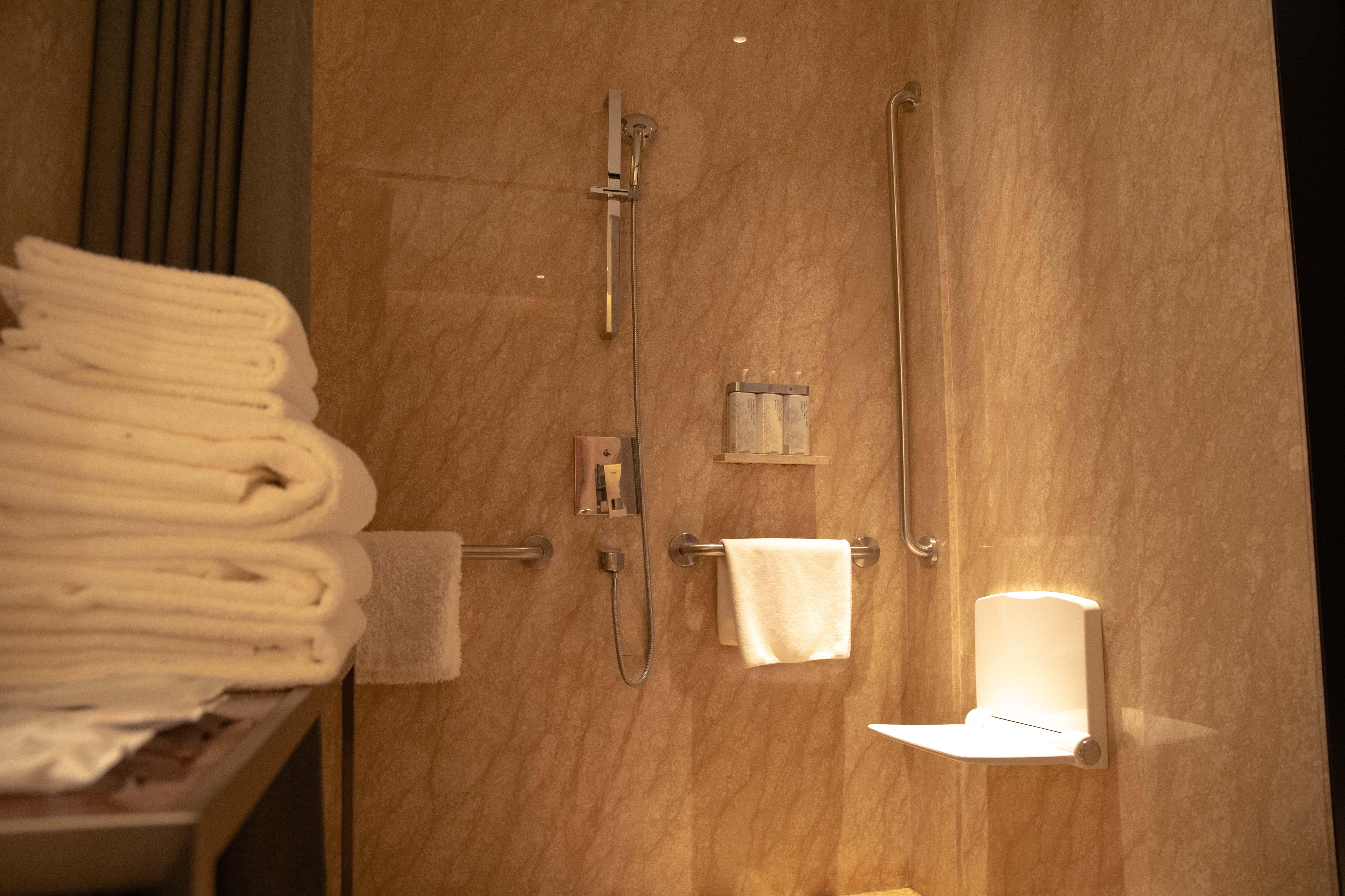 Double Accessible King Size Bed