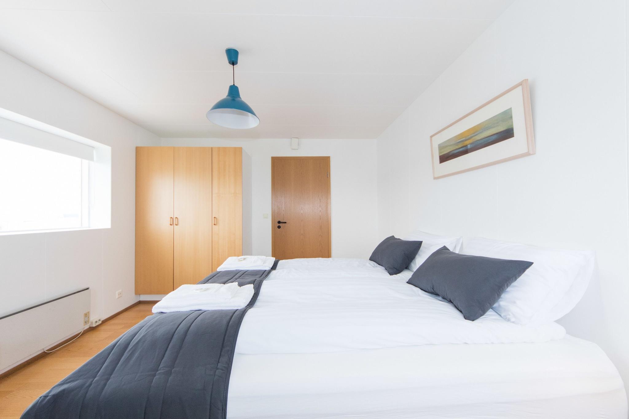 Double or Twin King Size Bed