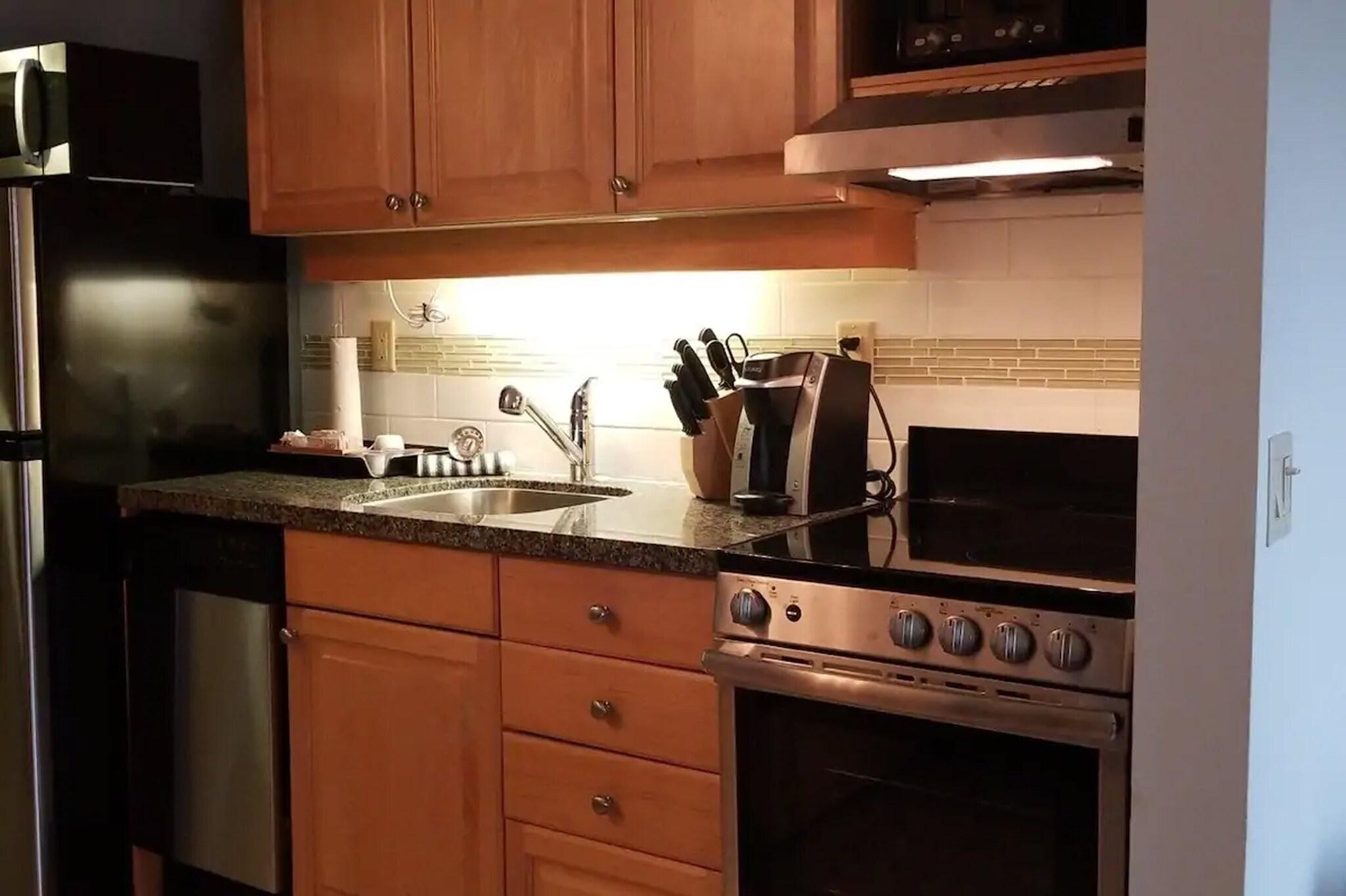 Studio Queen Size Bed