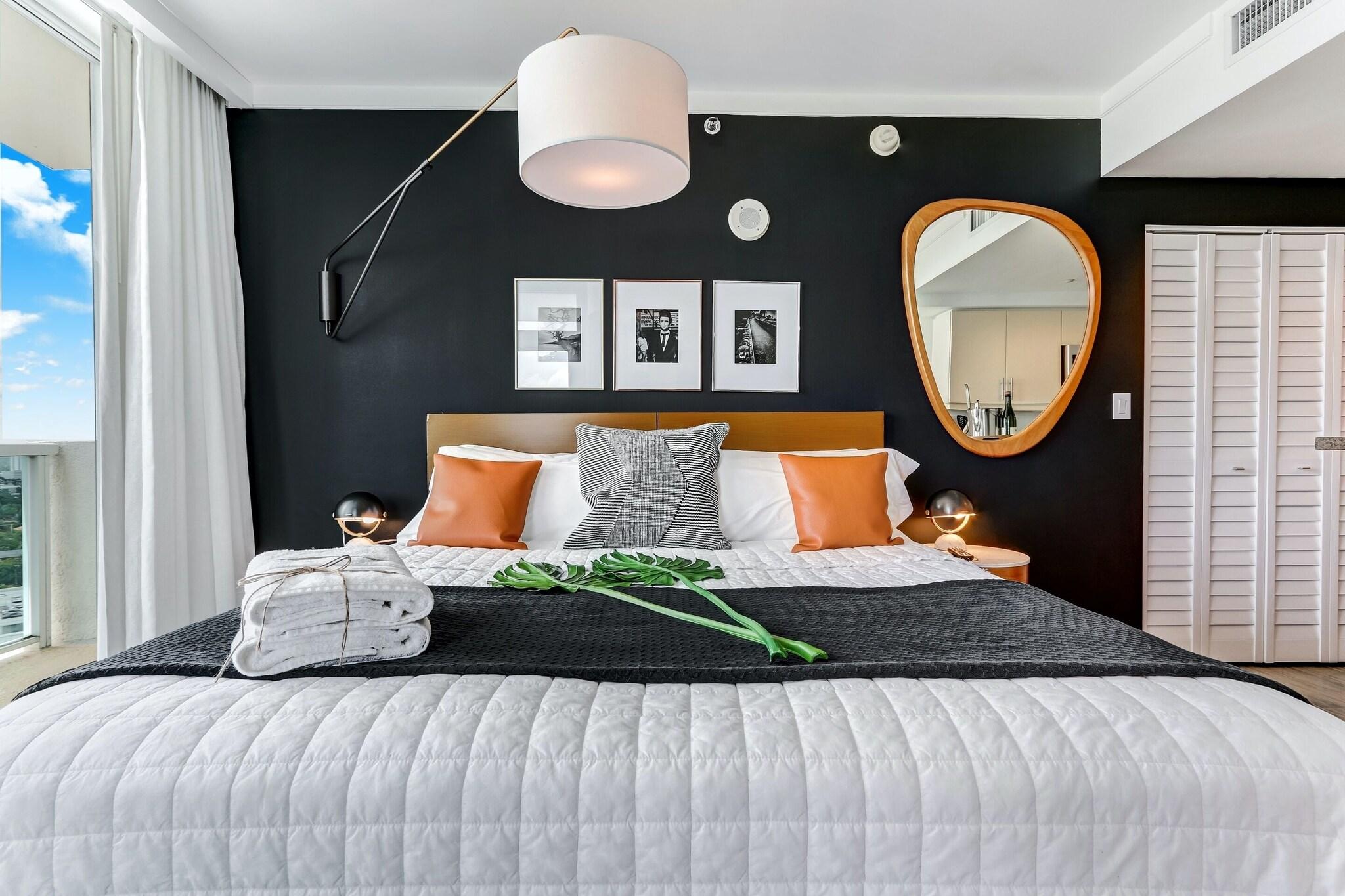 Studio Deluxe City View King Bed