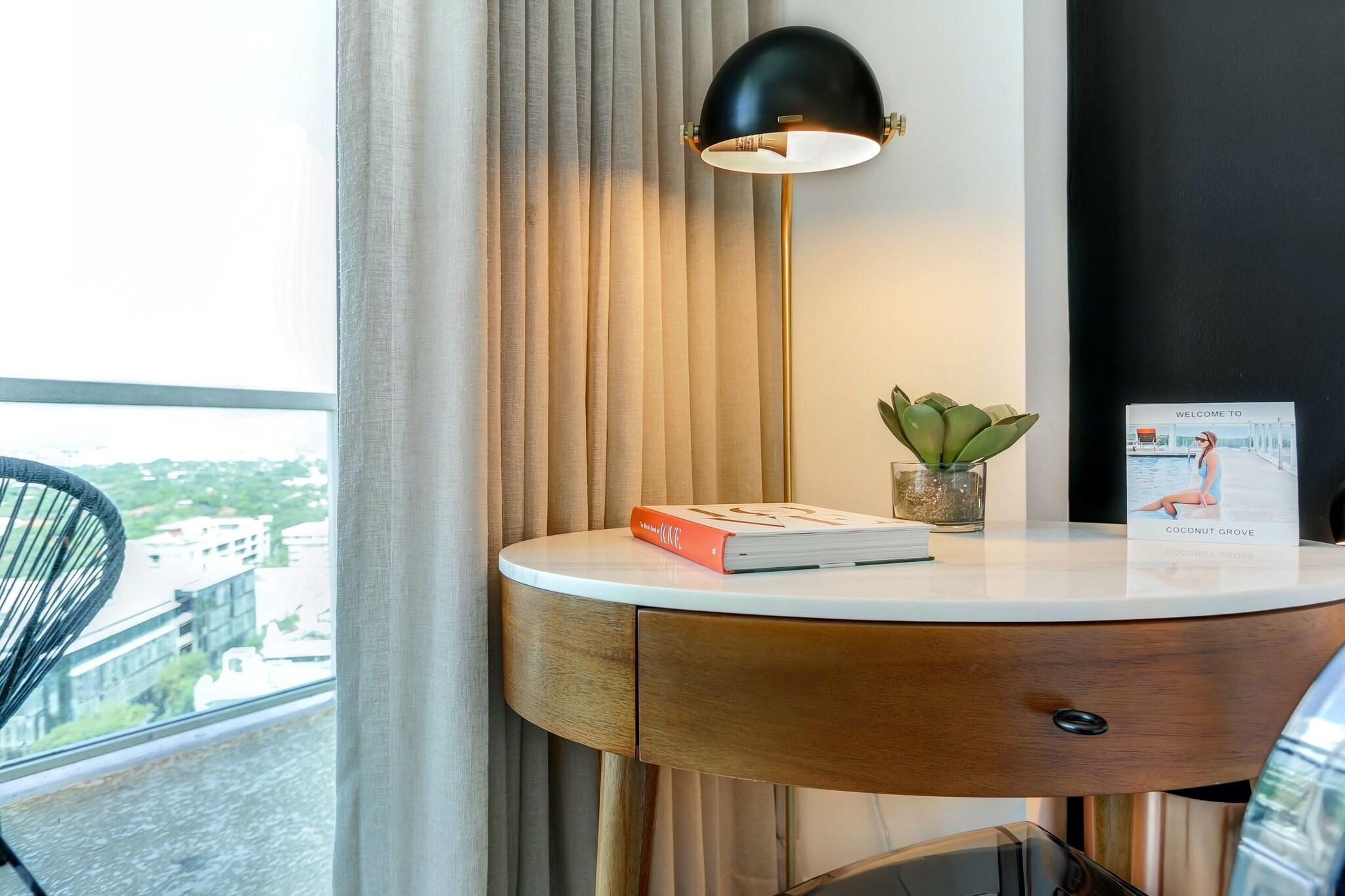 Studio Deluxe City View King Bed