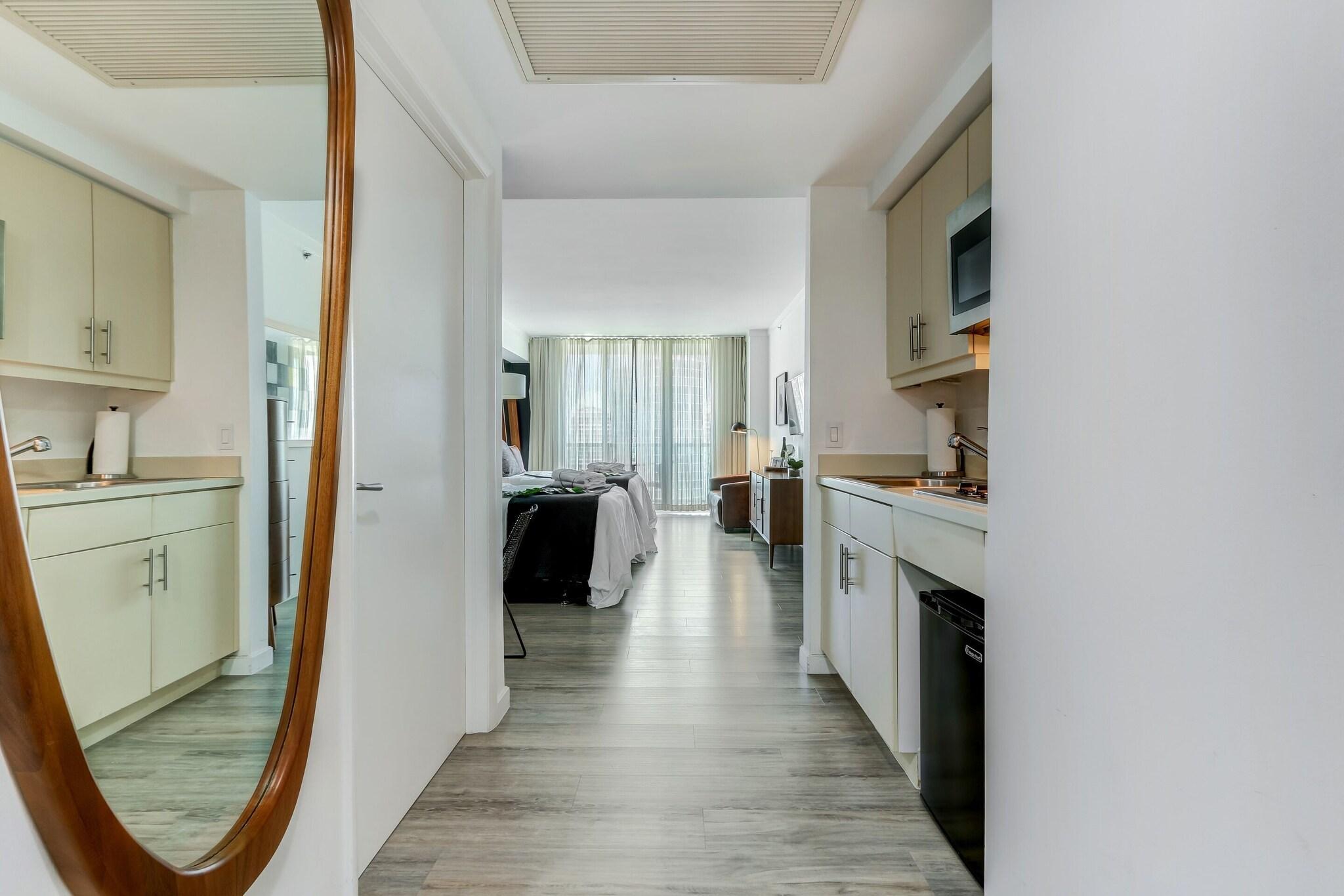 Studio Two Queen Beds