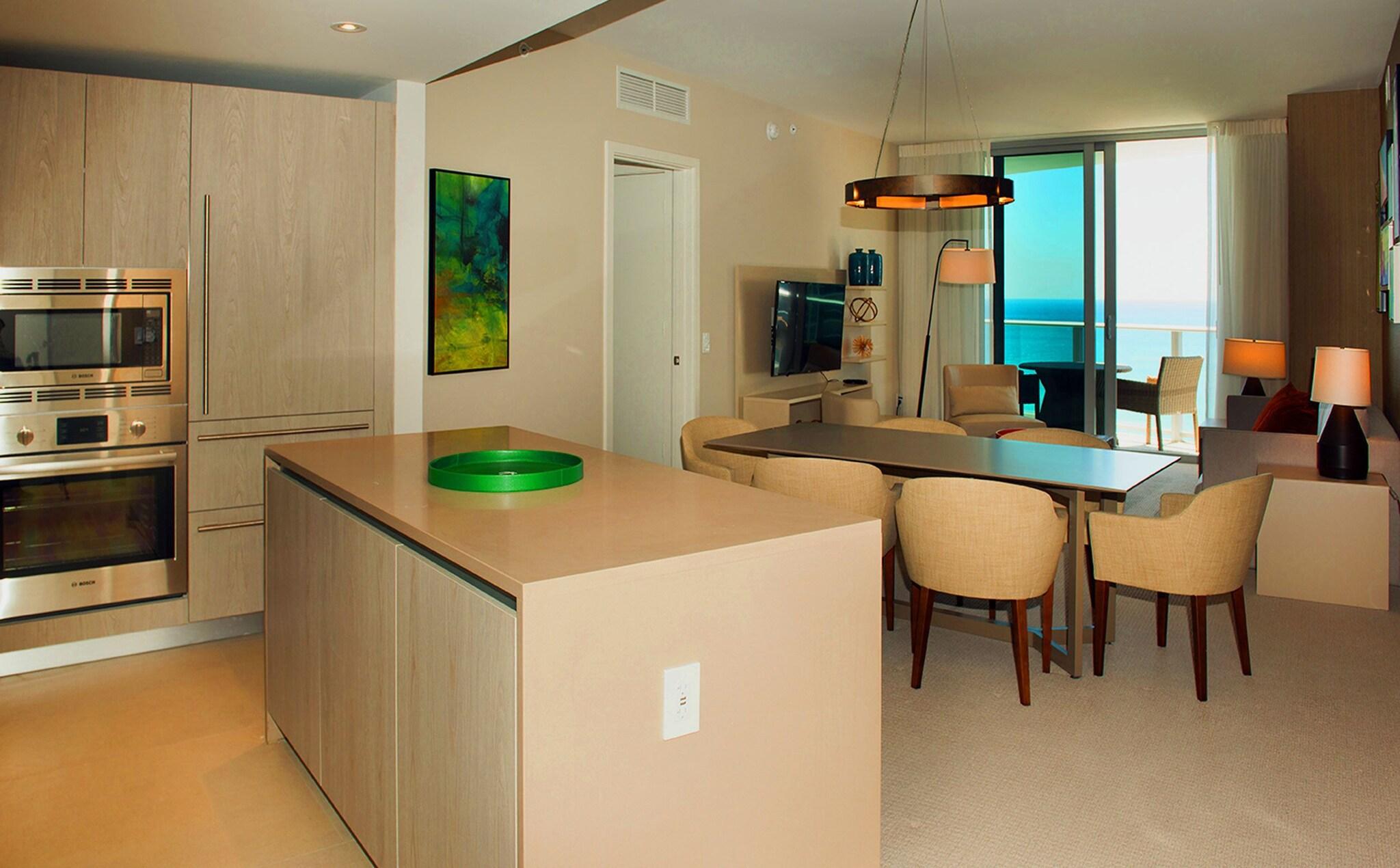Suite Partial Ocean View One Bedroom