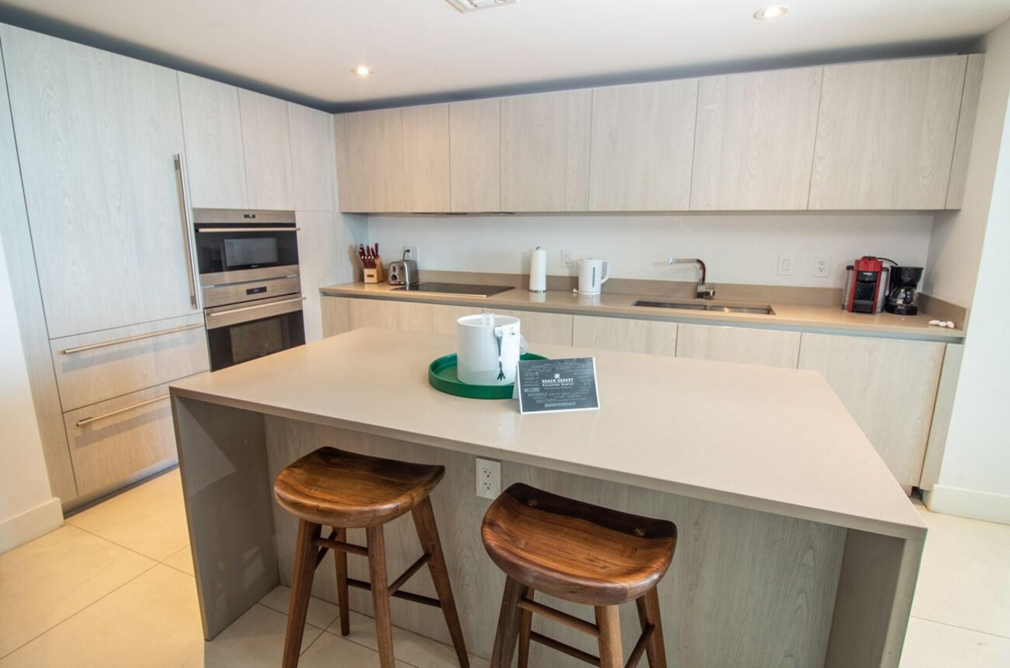 Suite Partial Ocean View One Bedroom