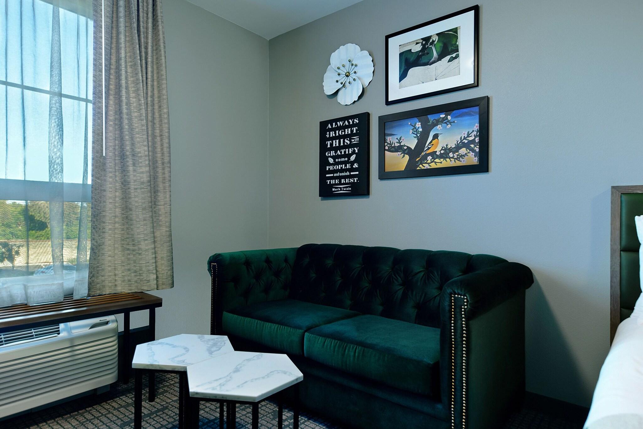 Suite Two Queen Beds