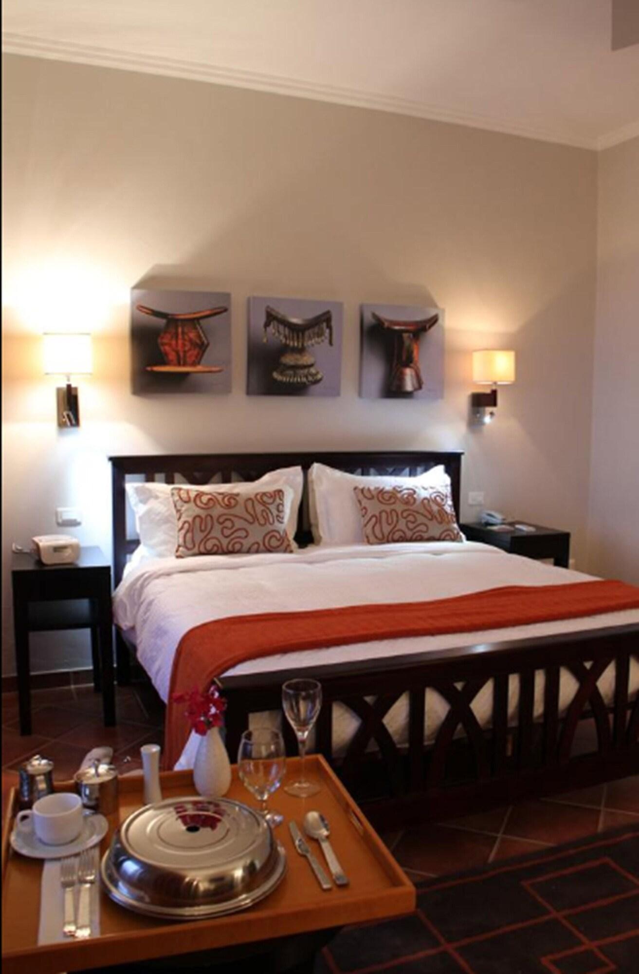 Double Classic Queen Bed