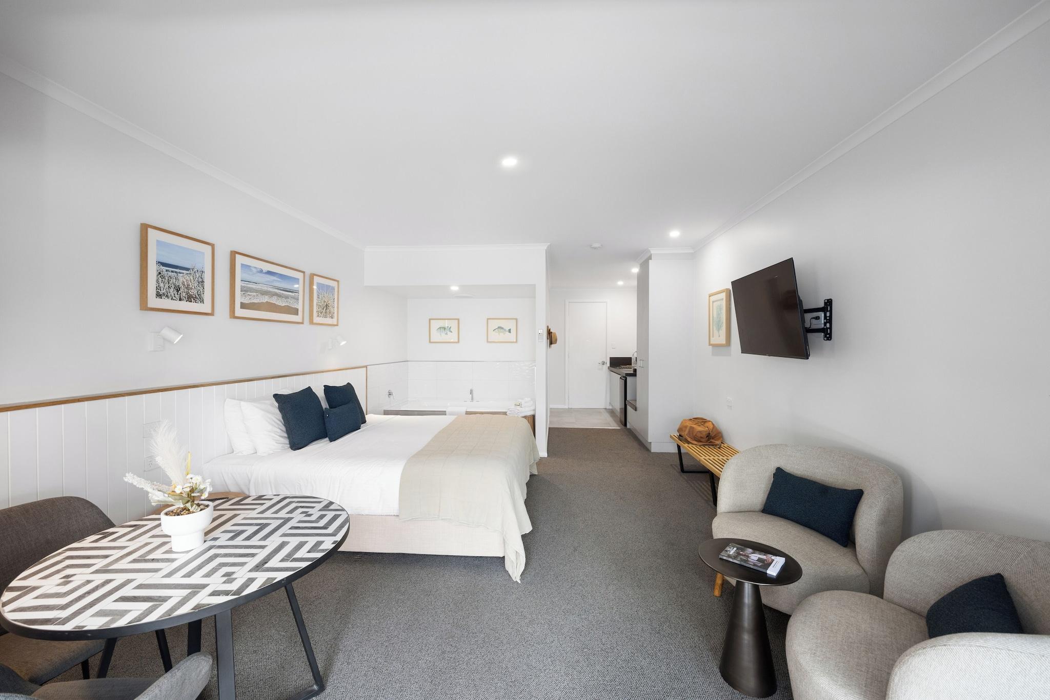 Double King Size Bed