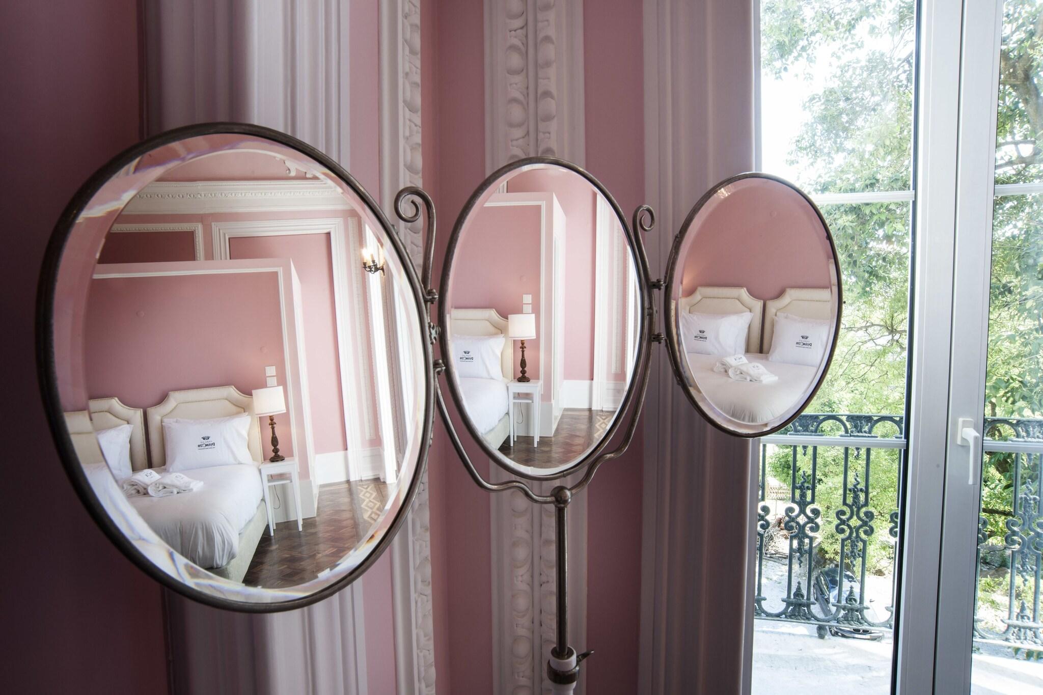 Suite Queen Size Bed