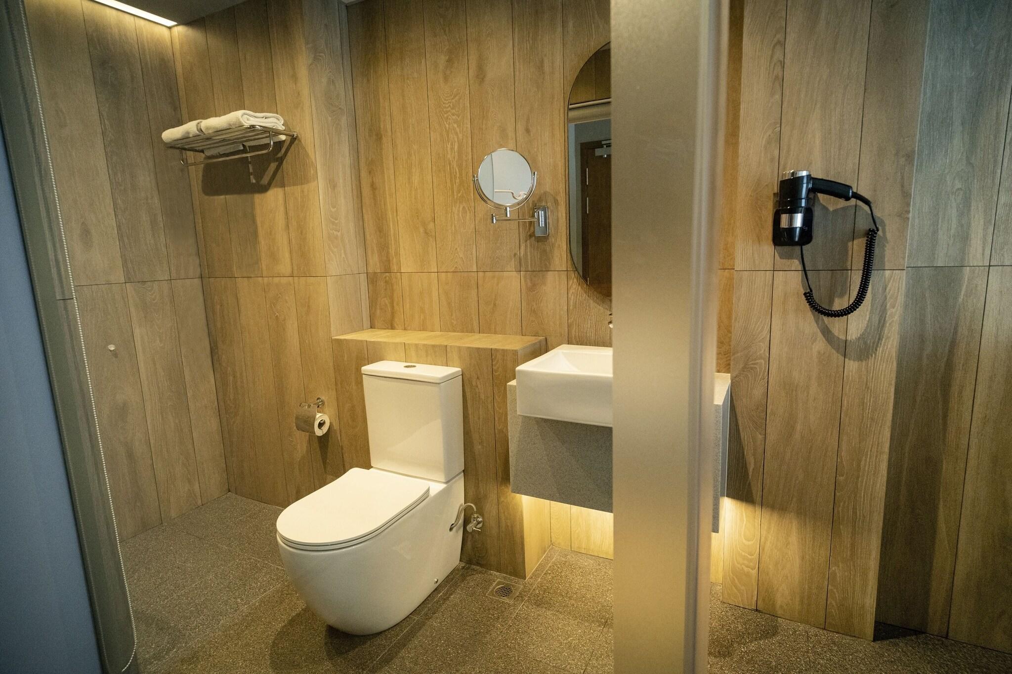 Double Premier King Bed