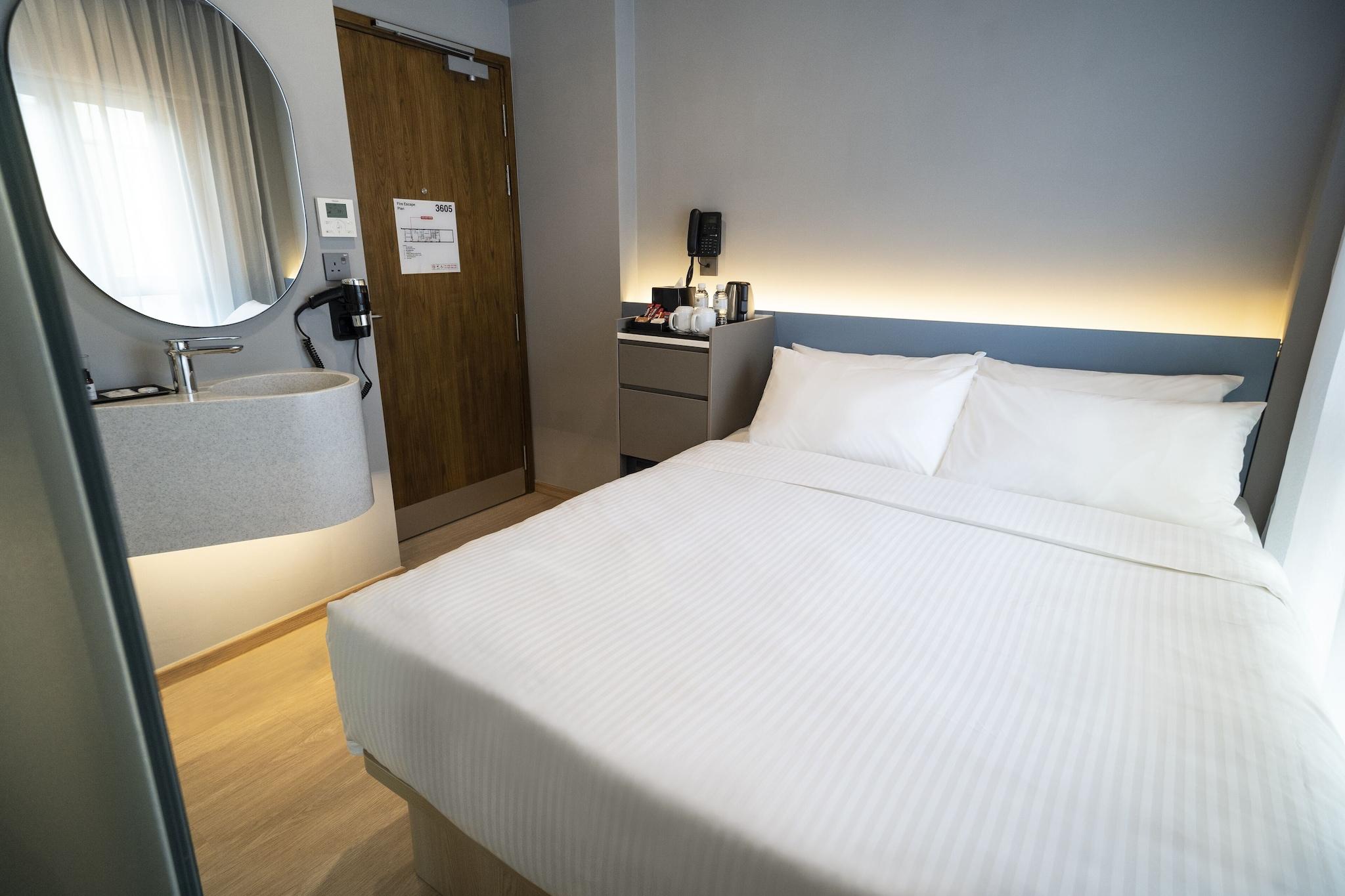 Double Deluxe Queen Bed