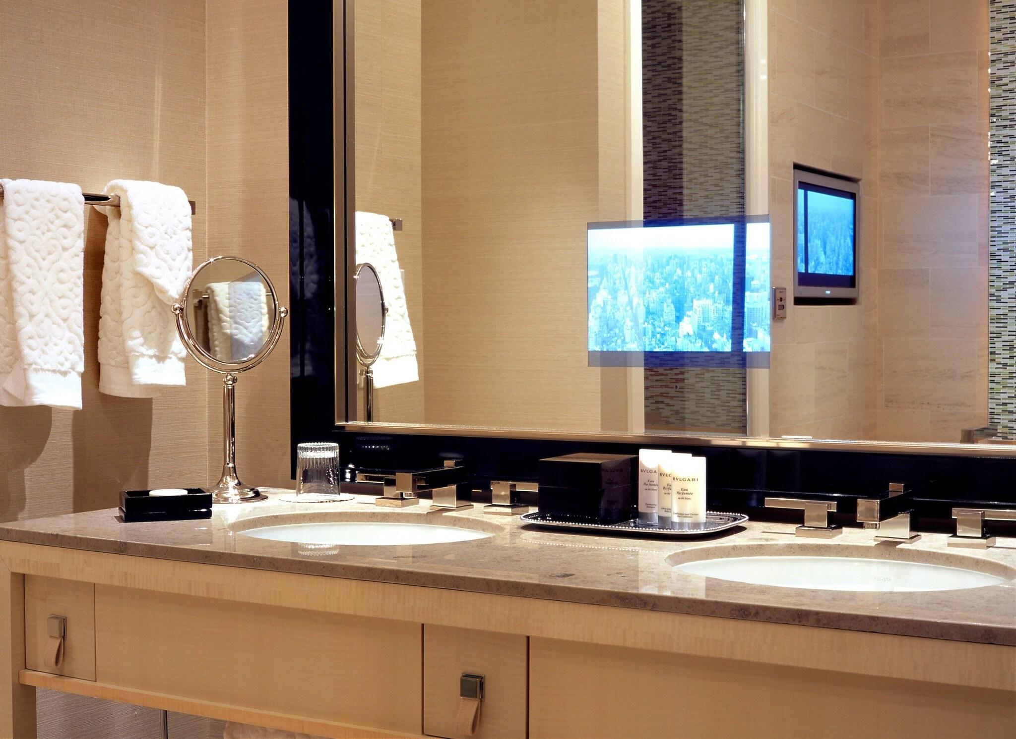 Apartment King Bed Two Bedrooms