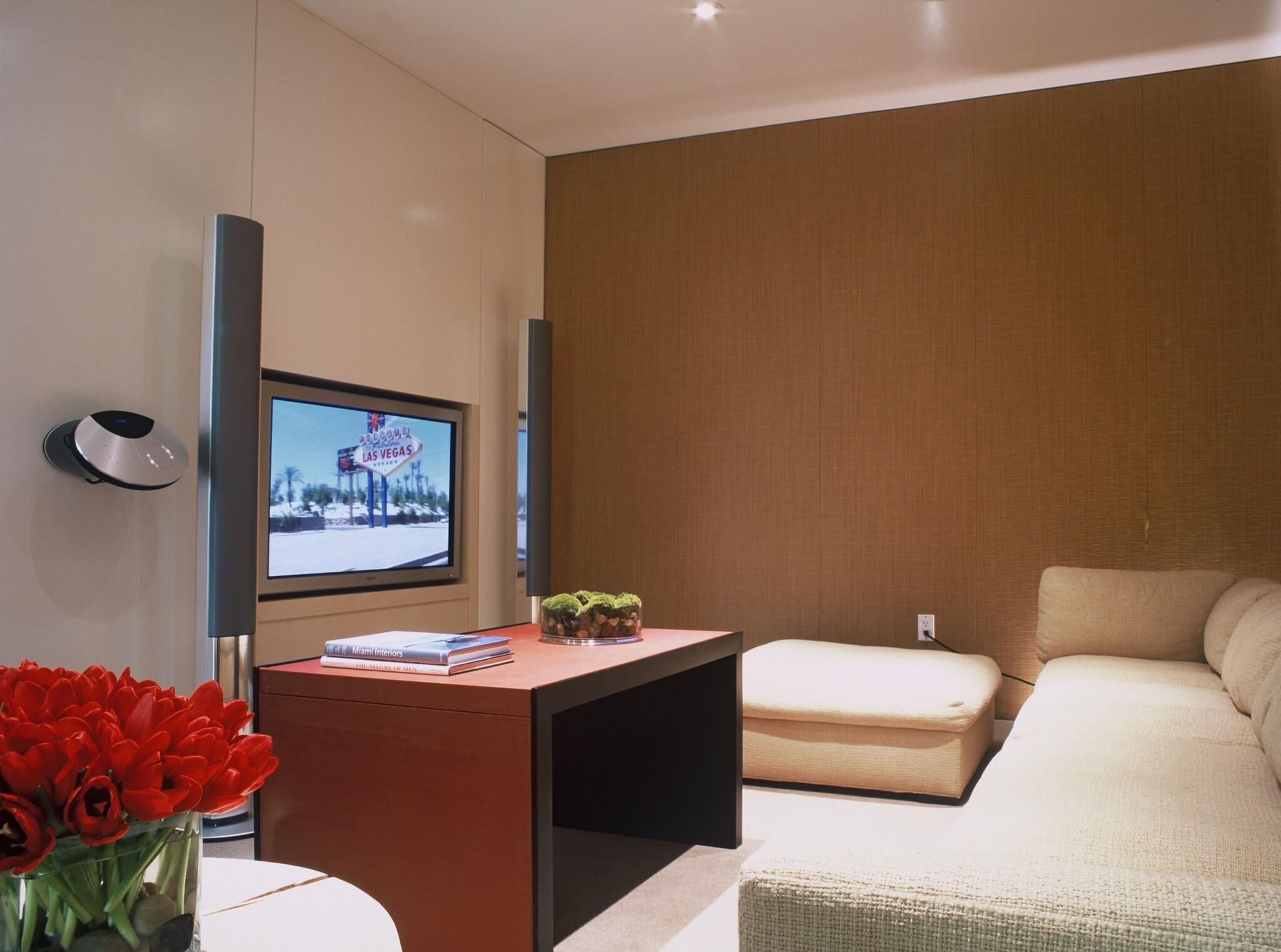 Apartment King Bed Two Bedrooms