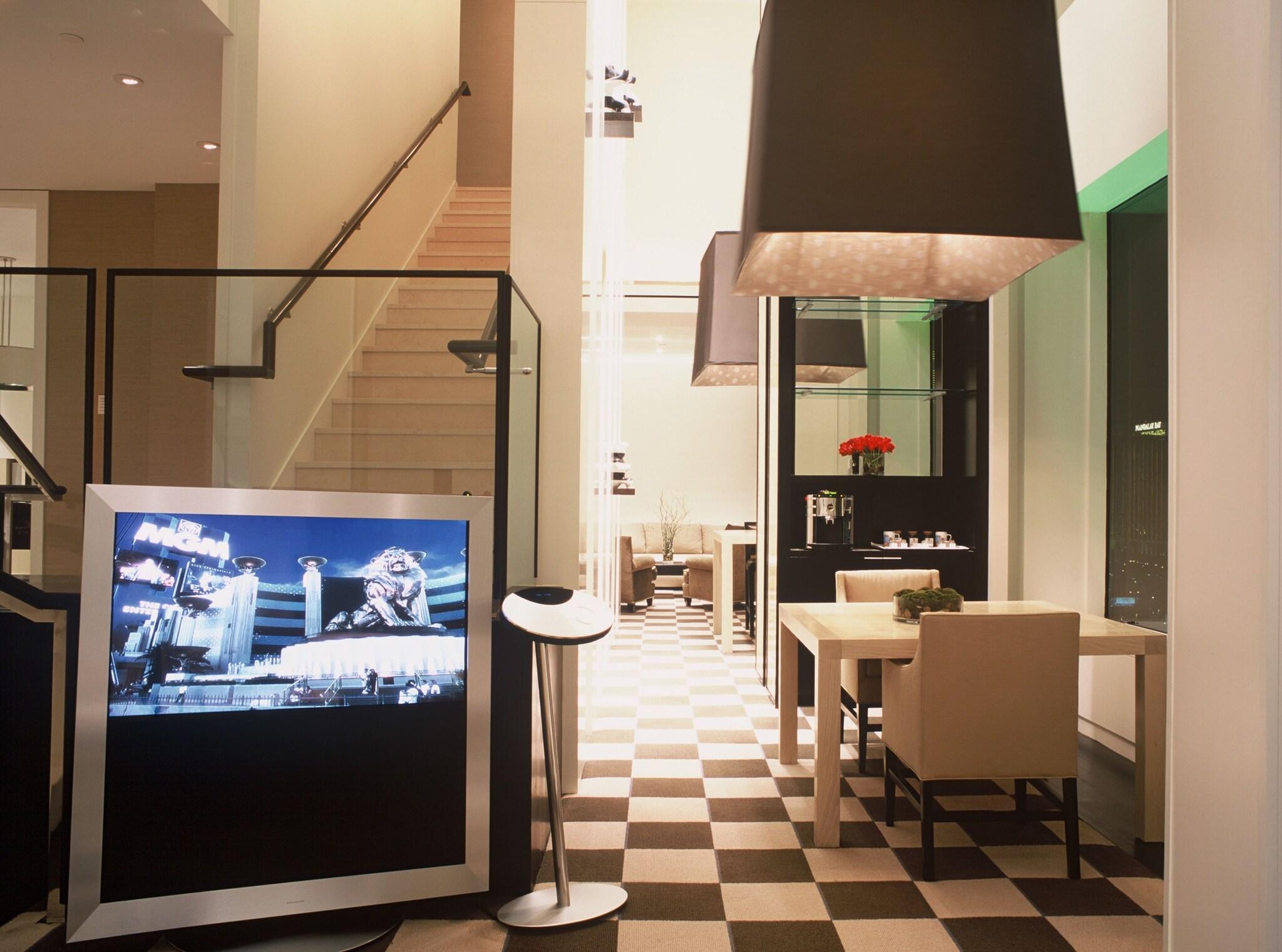 Apartment King Bed Two Bedrooms