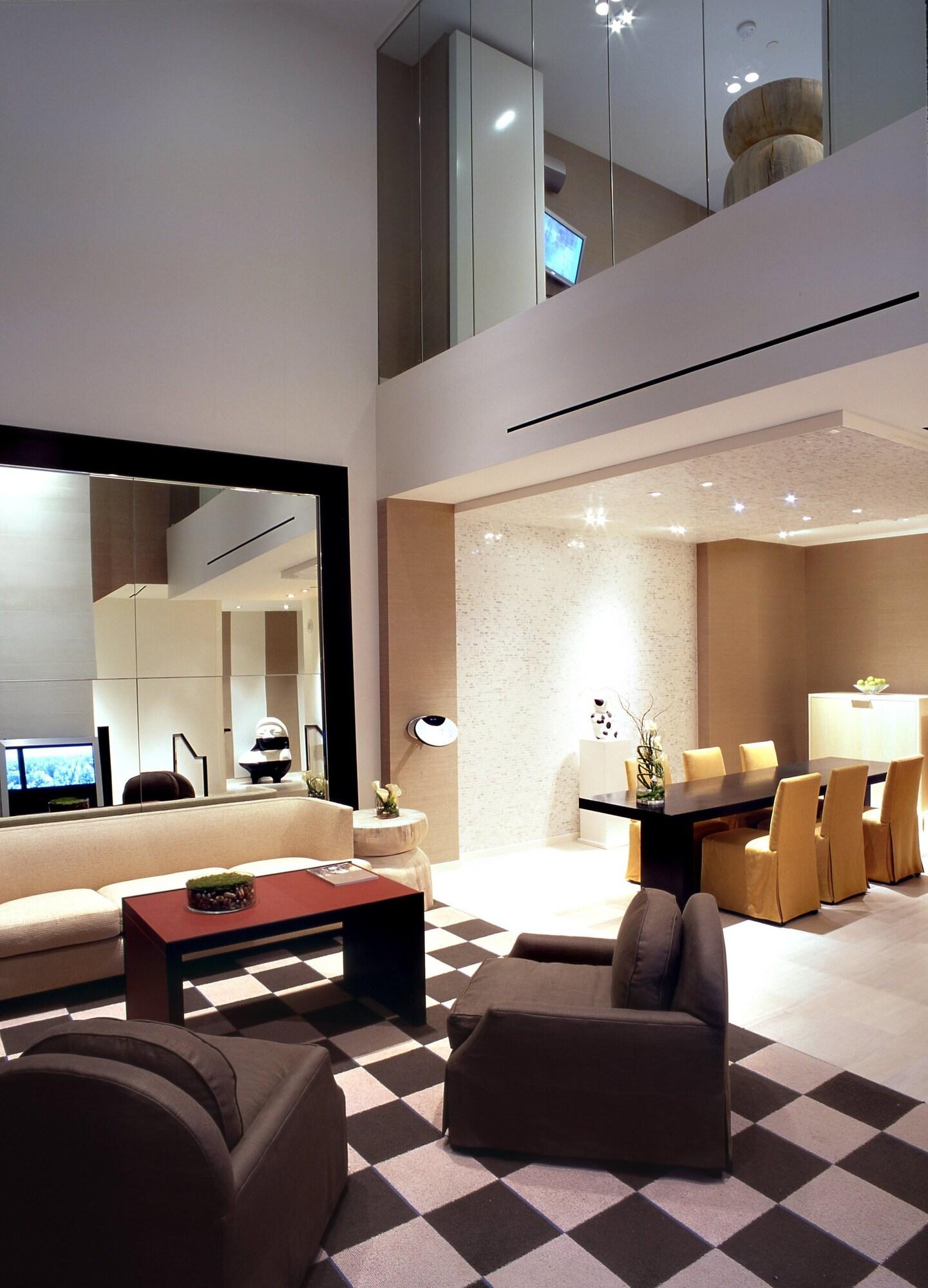 Double King Bed One Bedroom 