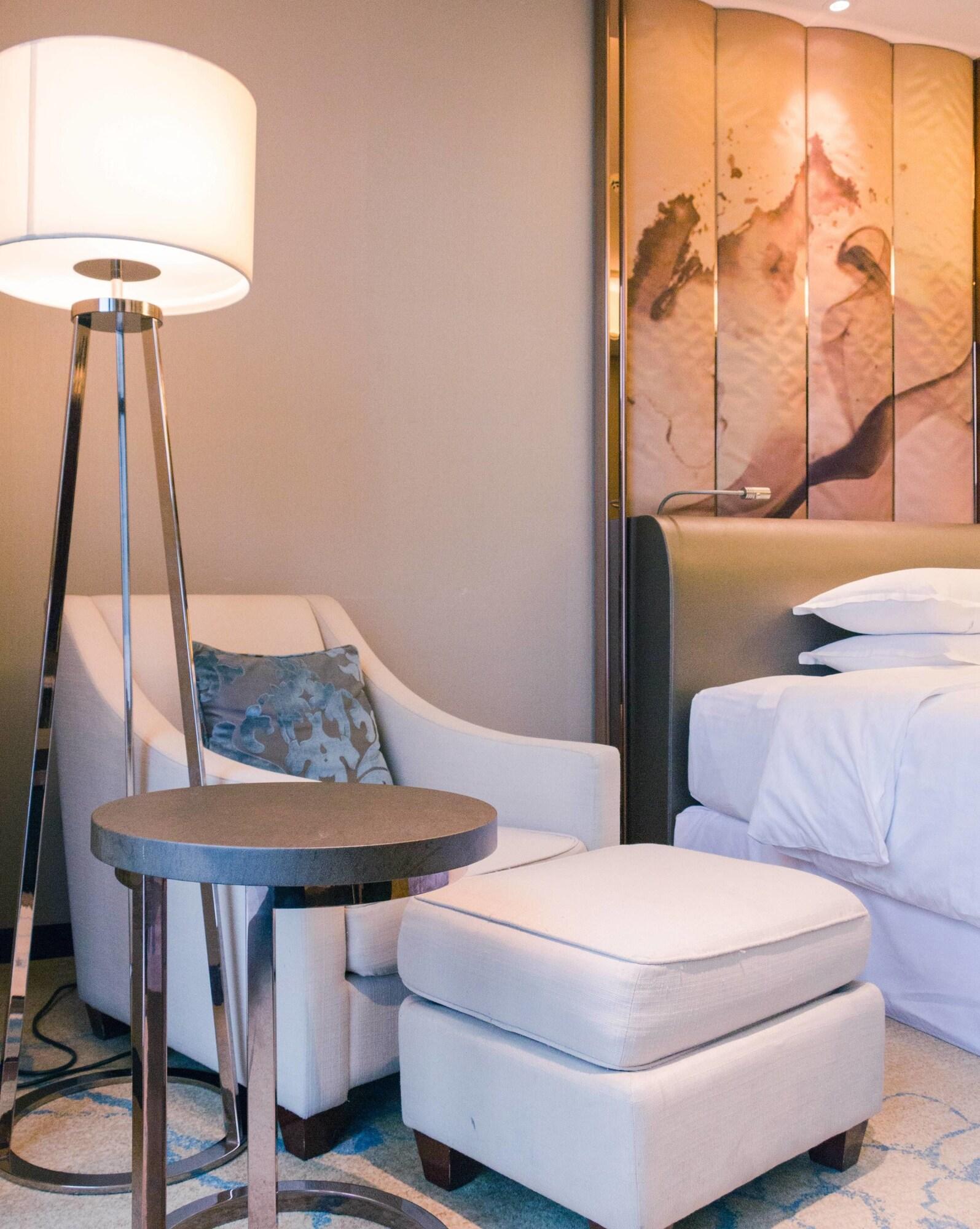 Double Executive King Bed