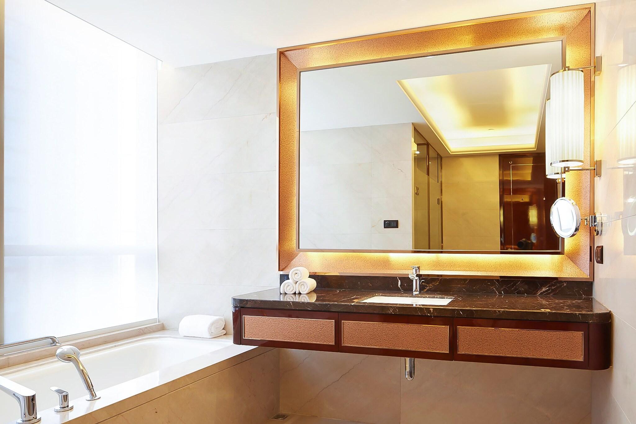 Suite Executive City View