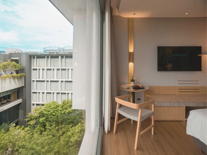 Studio King Size Bed