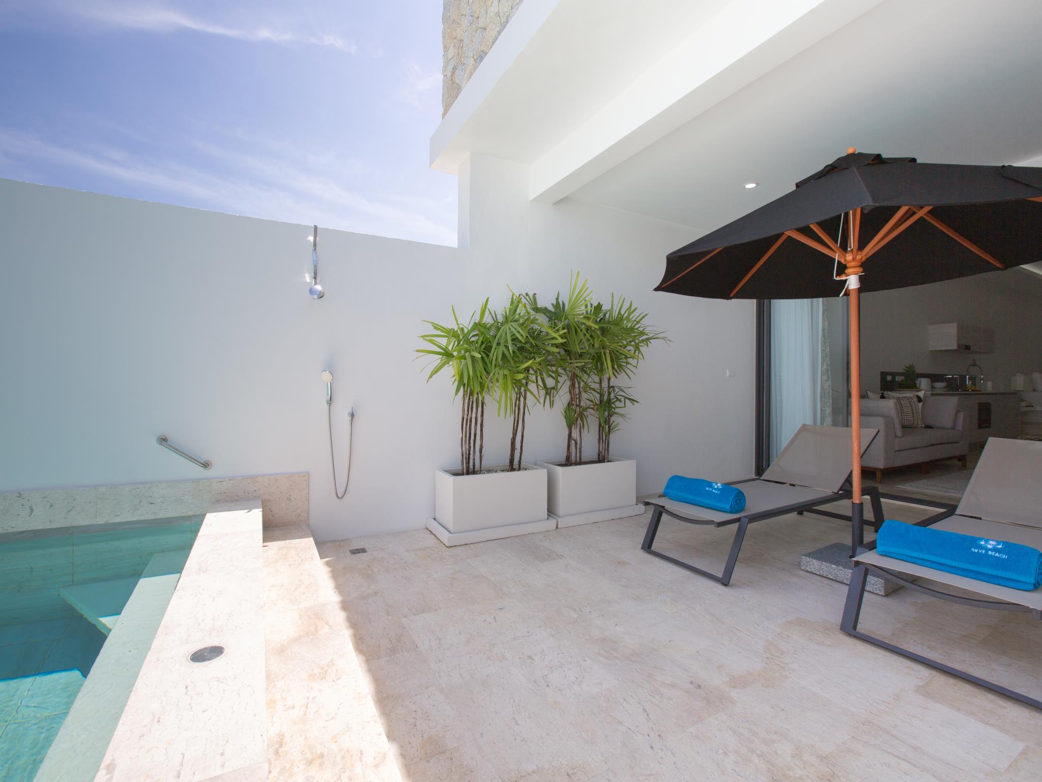 Apartment Pool View One Bedroom