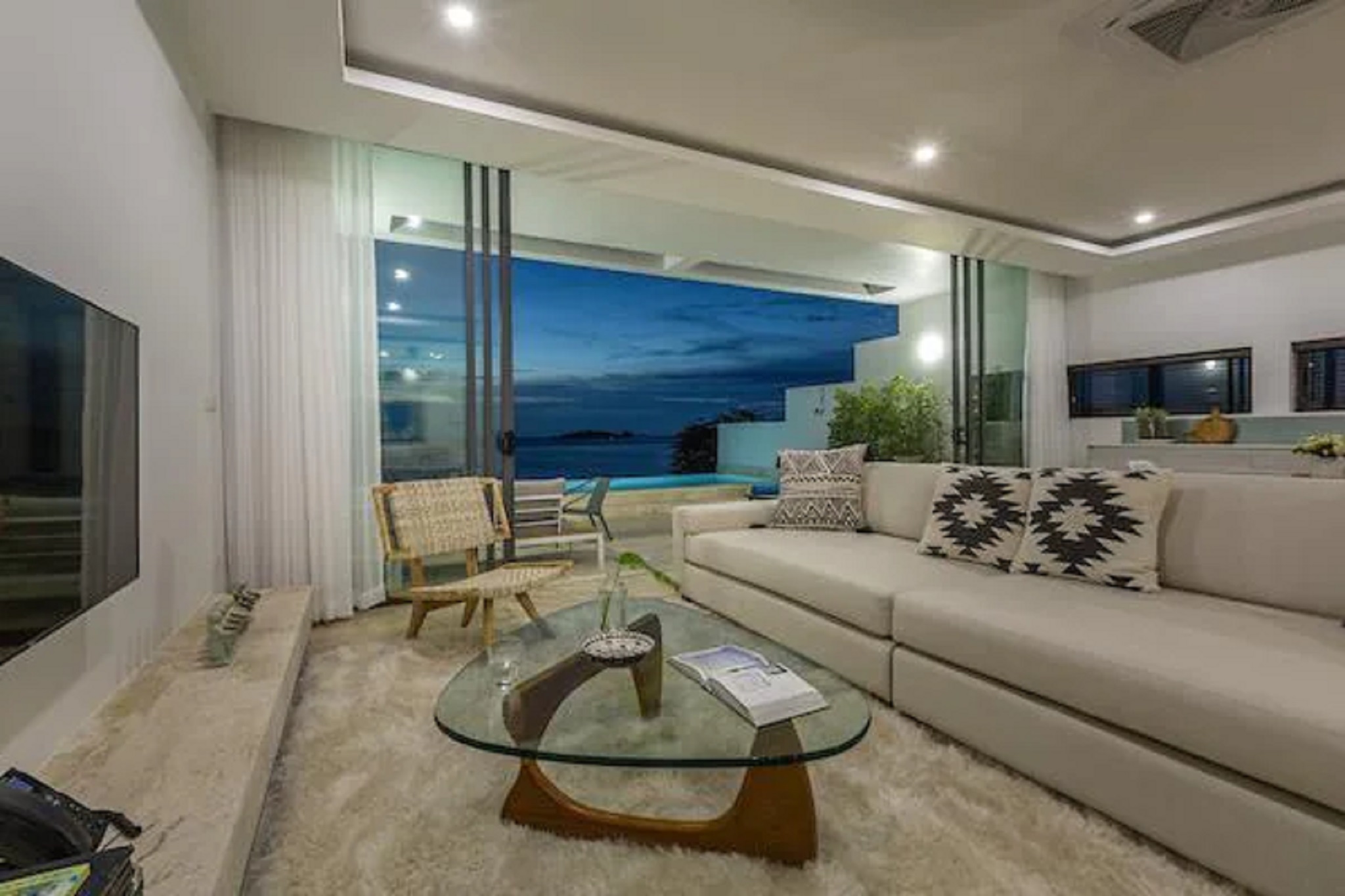 Suite Side Sea View Two Bedrooms