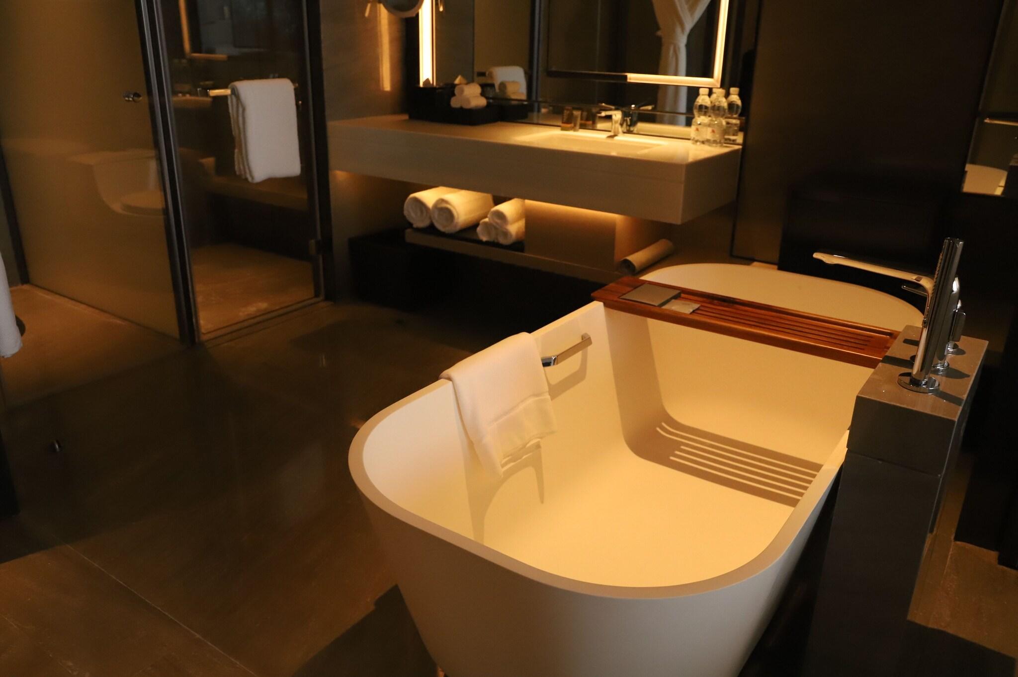 Double City View King Bed