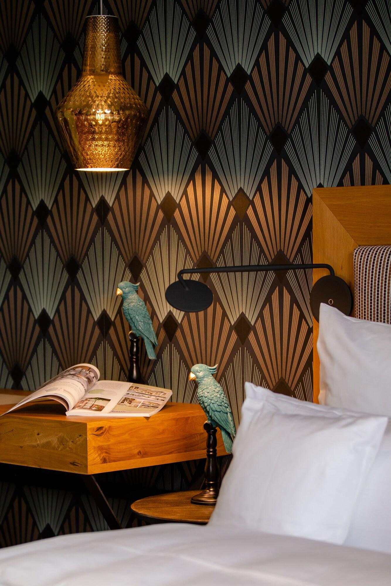 Double Classic King Bed