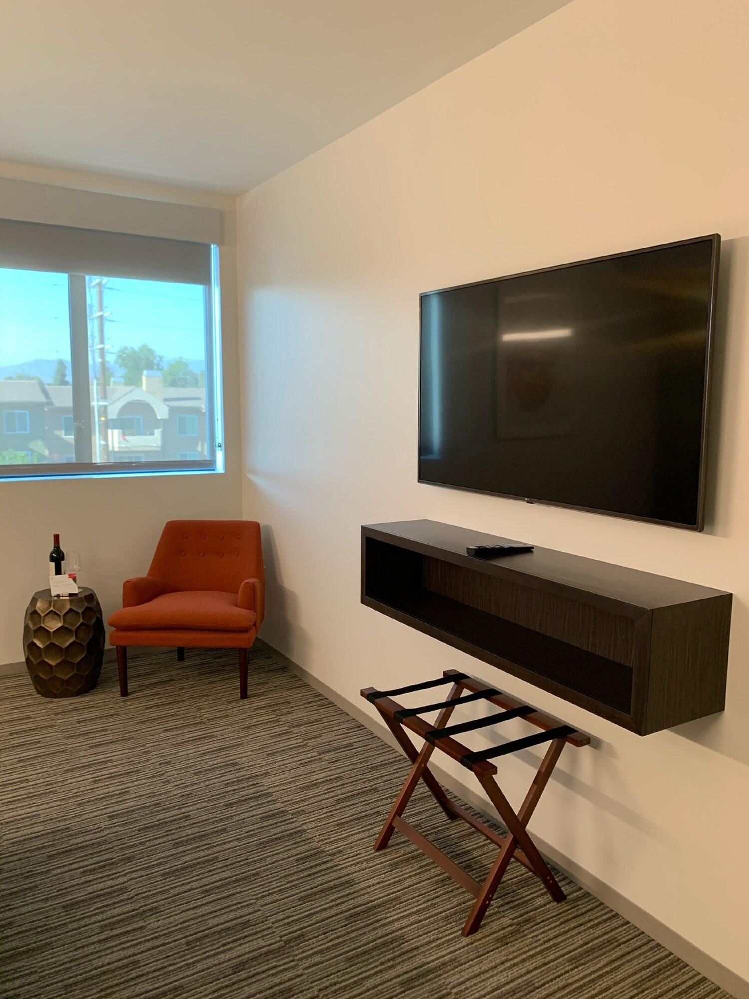 Double Two Queen Beds Premium