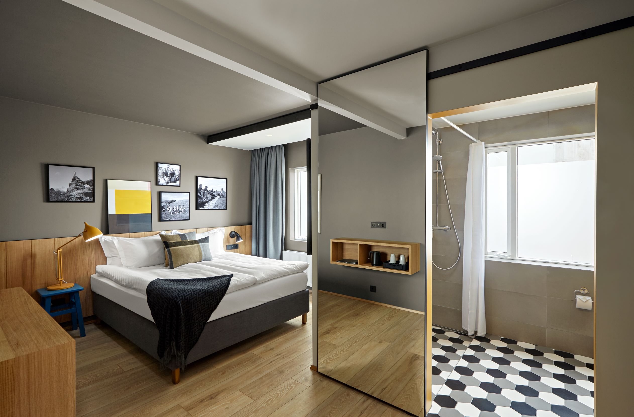 Double Queen Size Bed