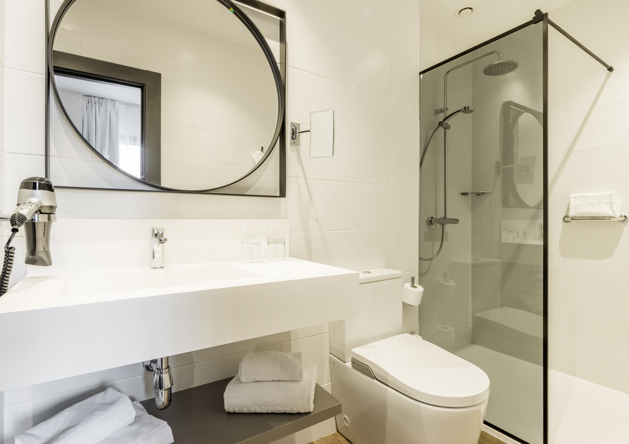 Room Premium One Bedroom