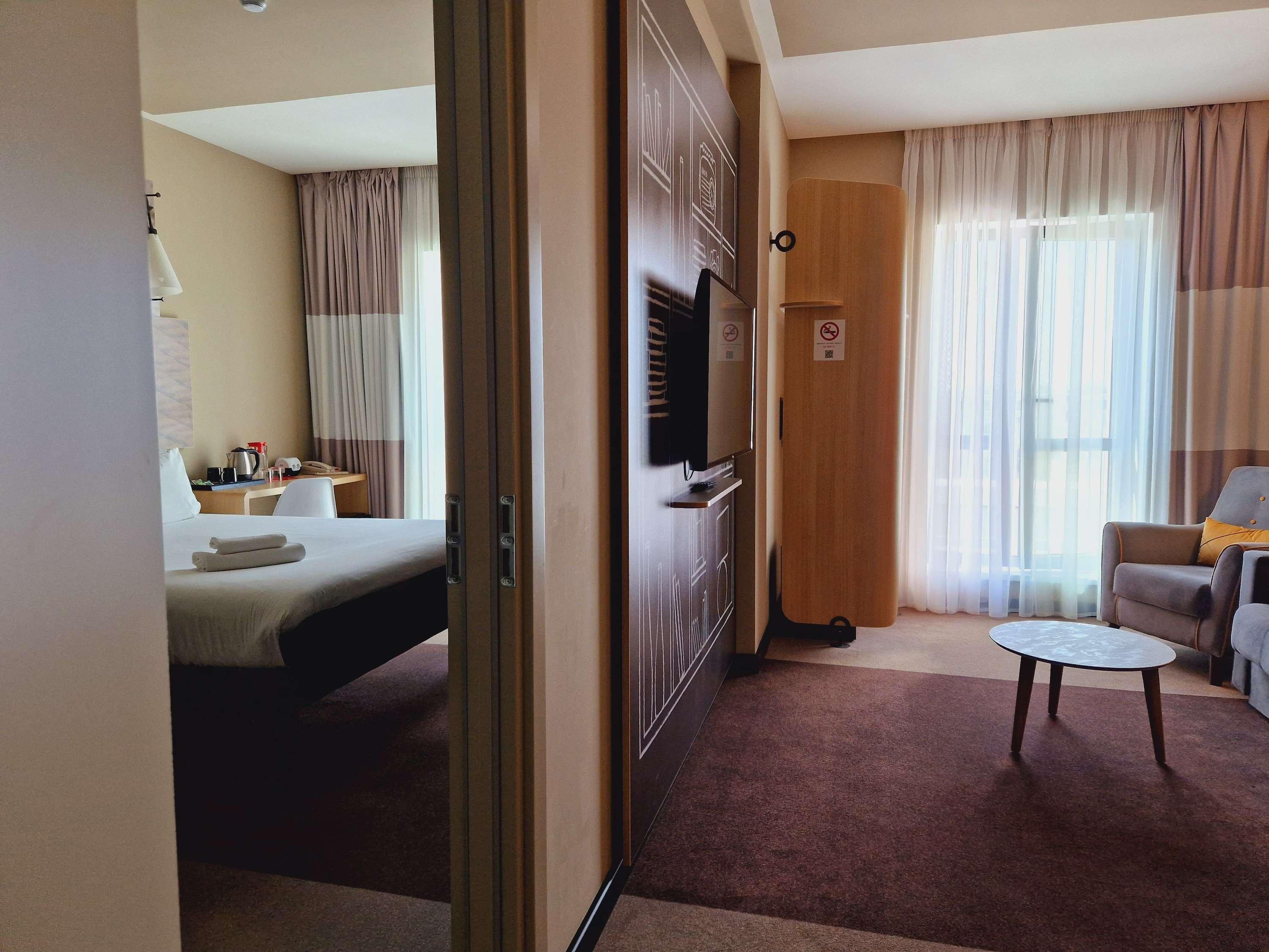 Double Superior Queen Bed