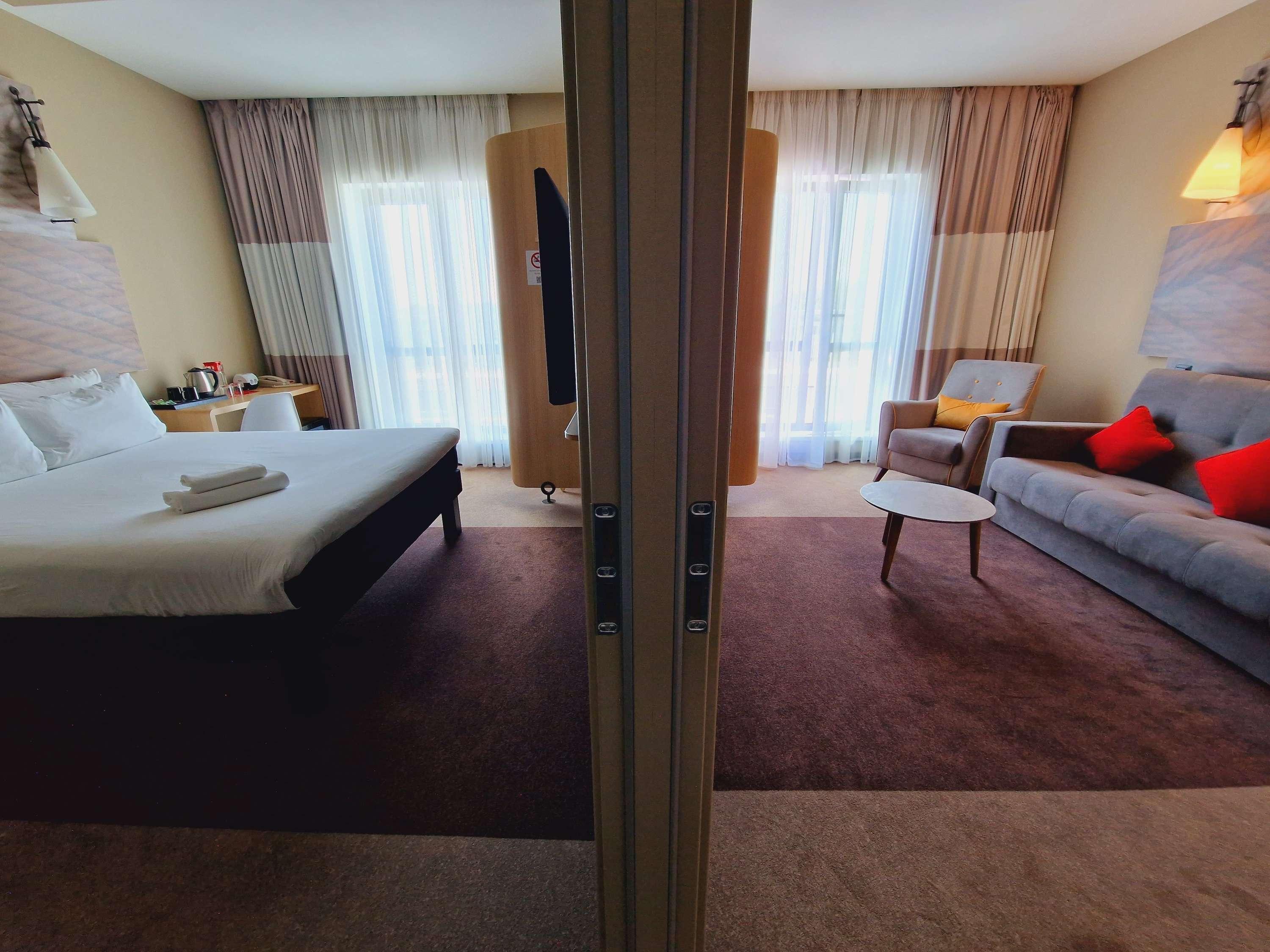 Double Superior Queen Bed
