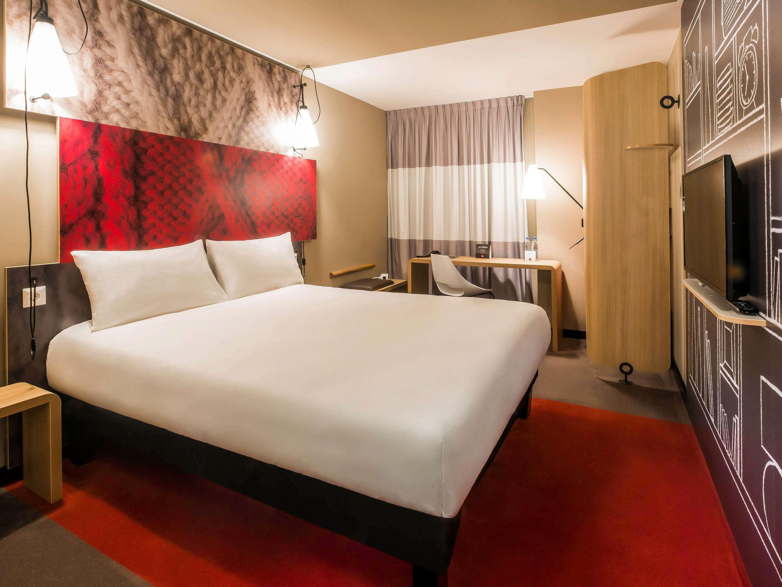 Double Superior Queen Bed