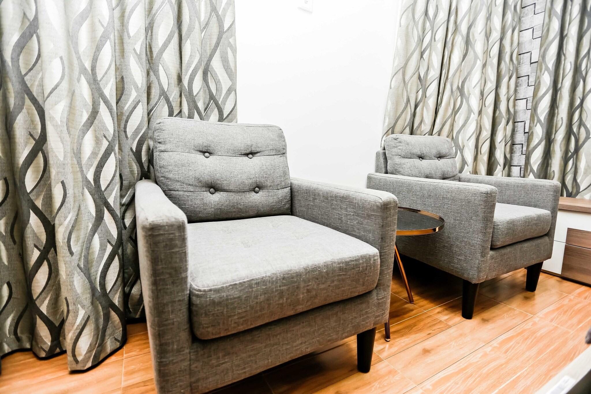 Double Executive Queen Bed