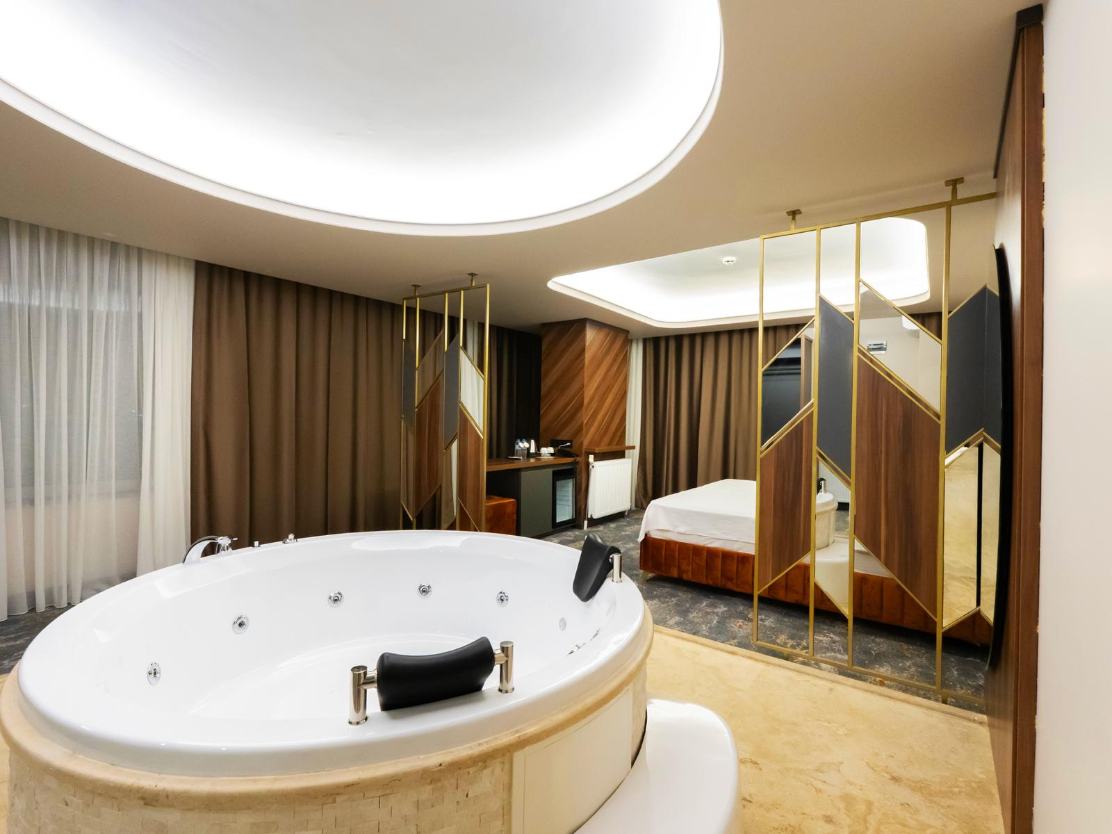 Room Sea View King Bed