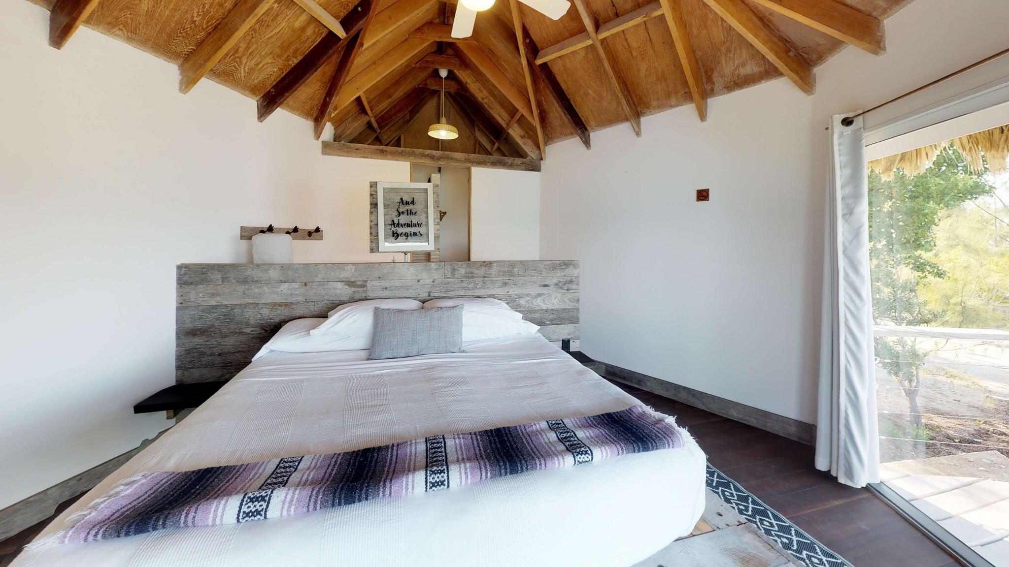 Bungalow King Size Bed