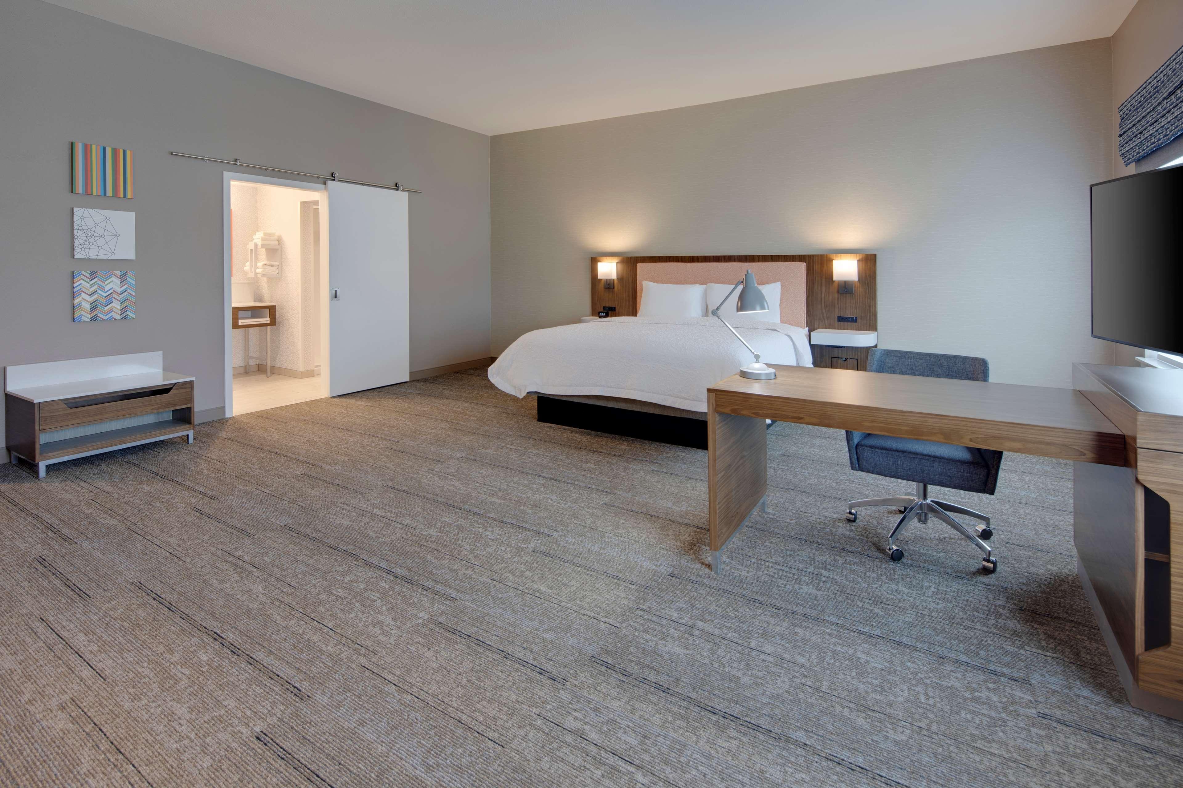 Studio King Bed Non Smoking