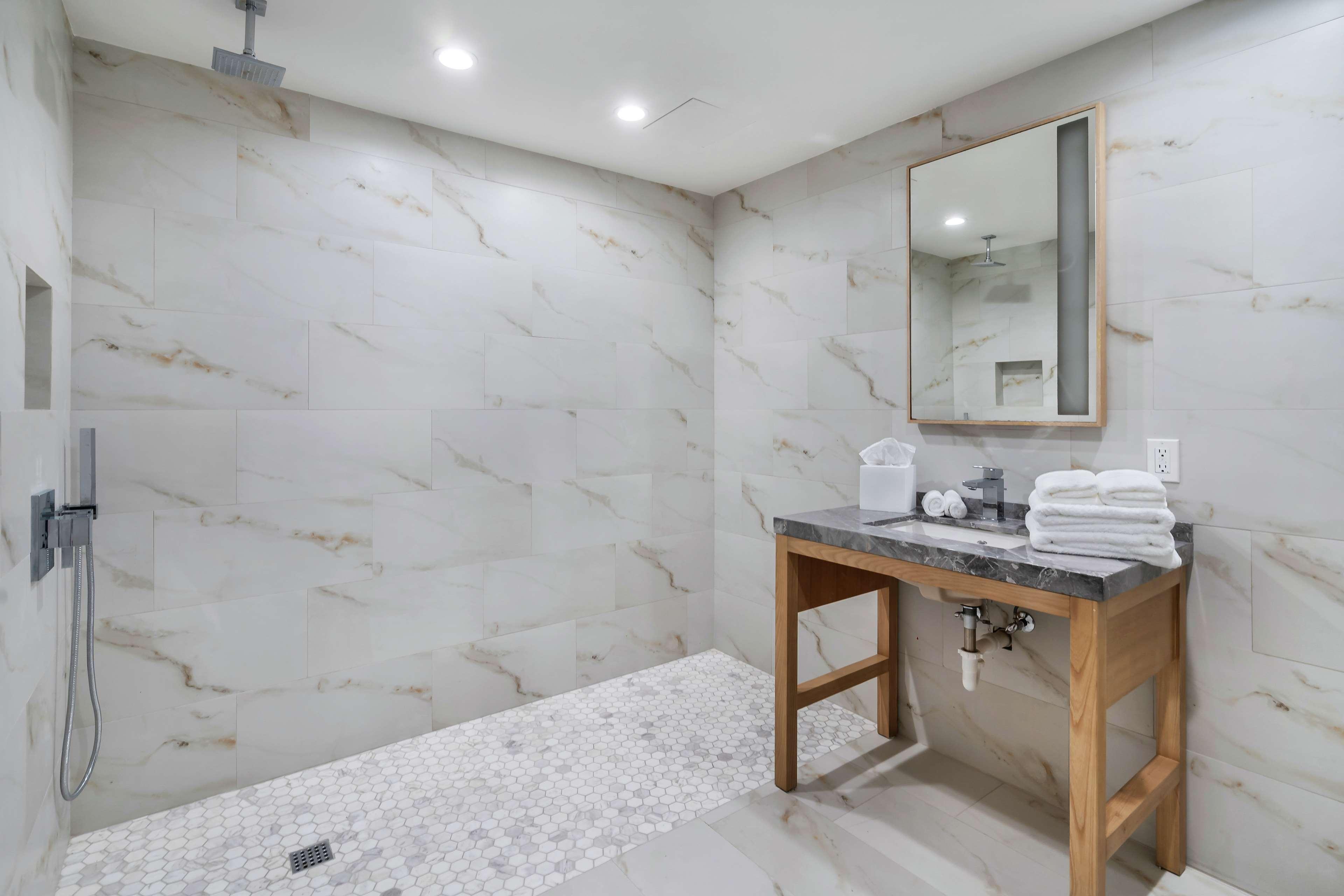 Double Accessible King Size Bed