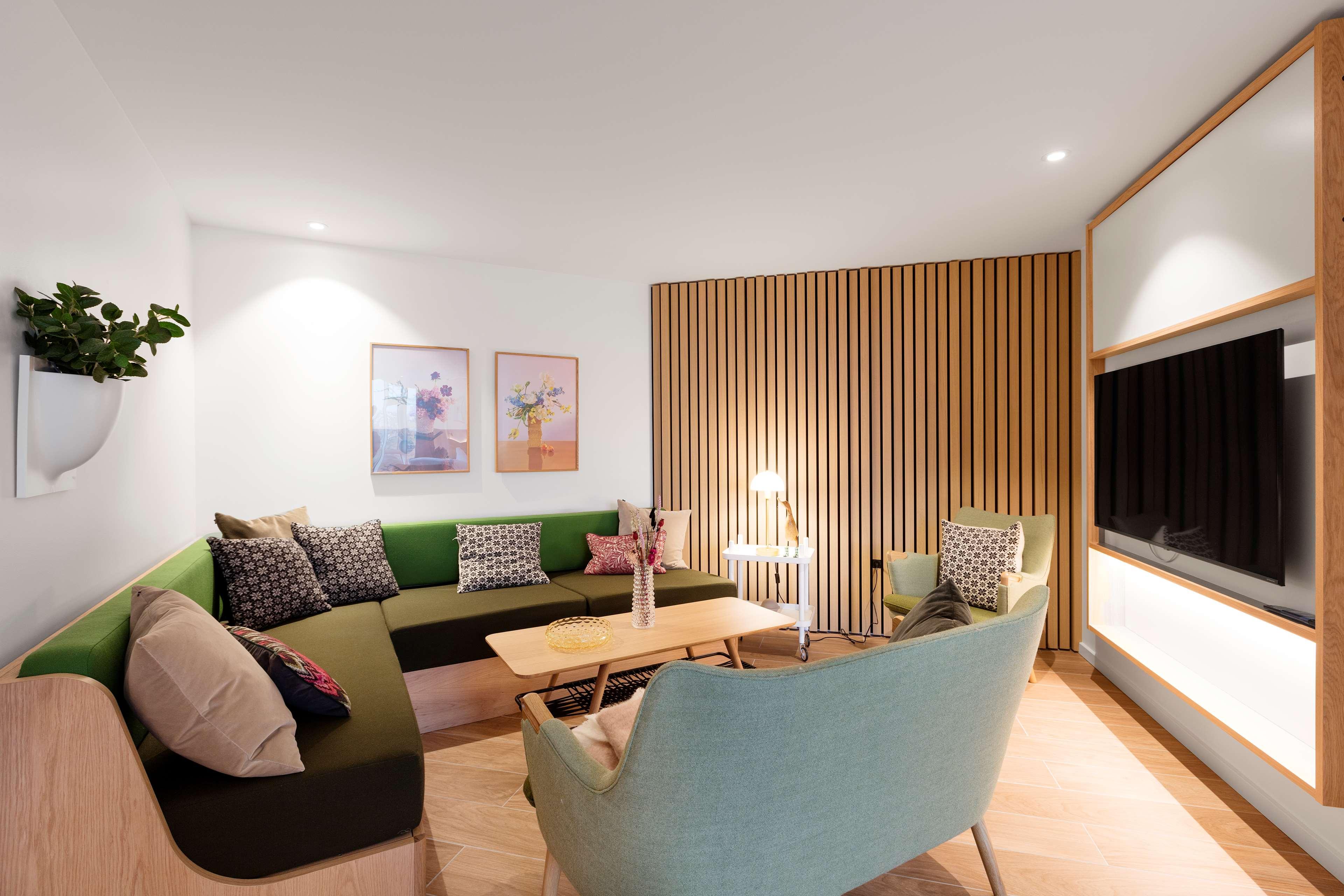 Junior Suite King Size Bed