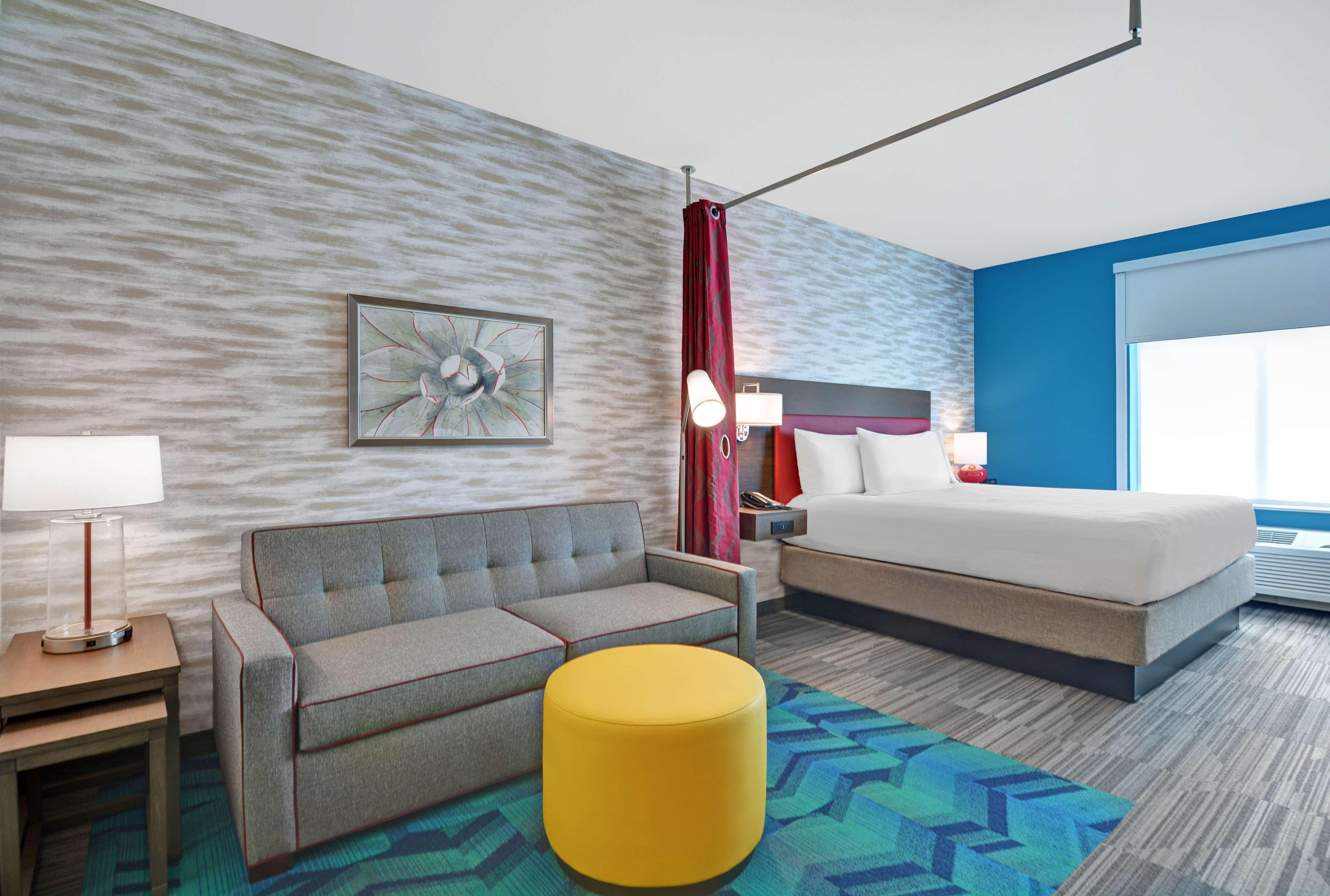 Studio King Size Bed