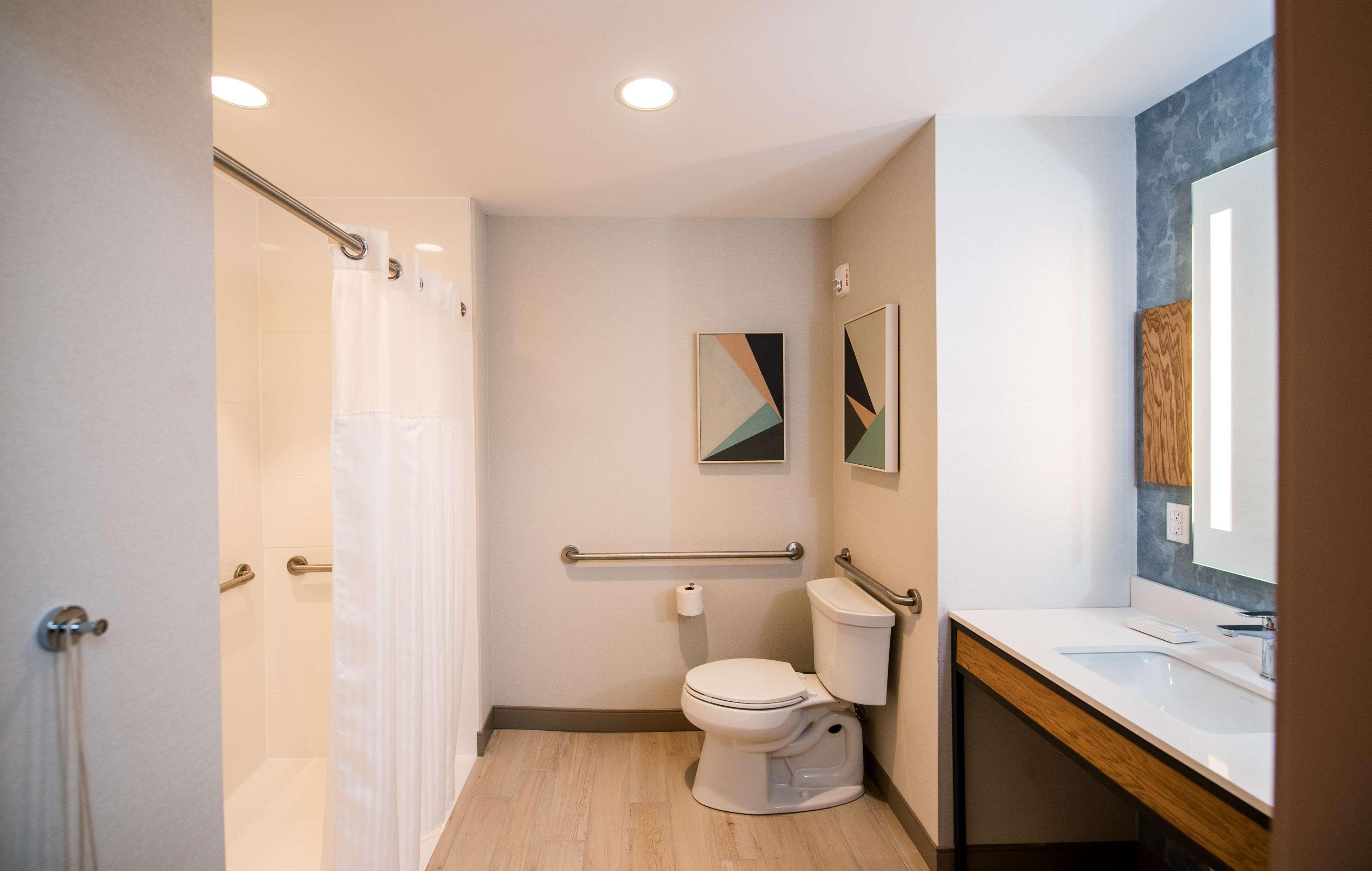 Double Accessible King Size Bed