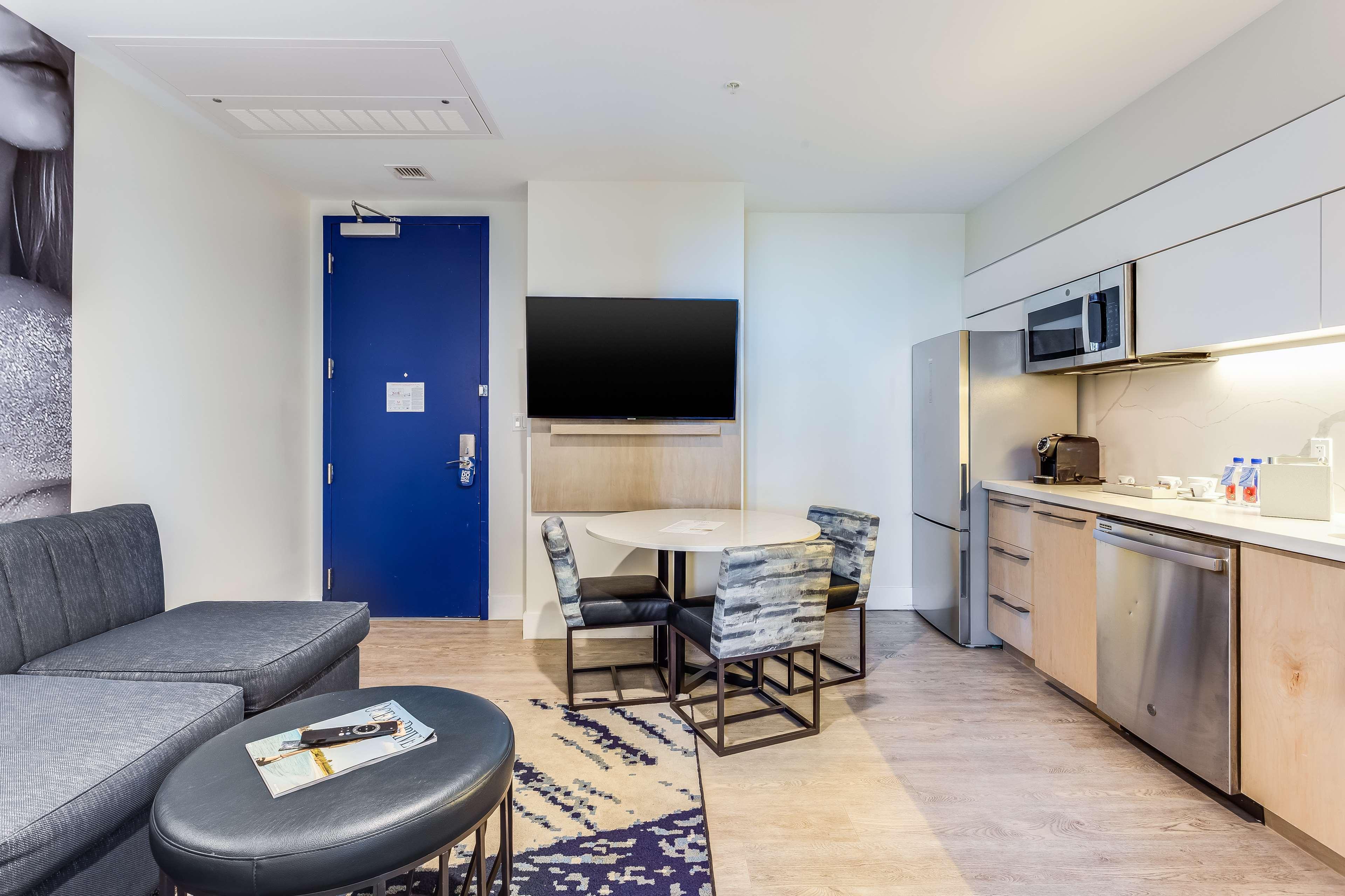 Suite Two Queen Beds