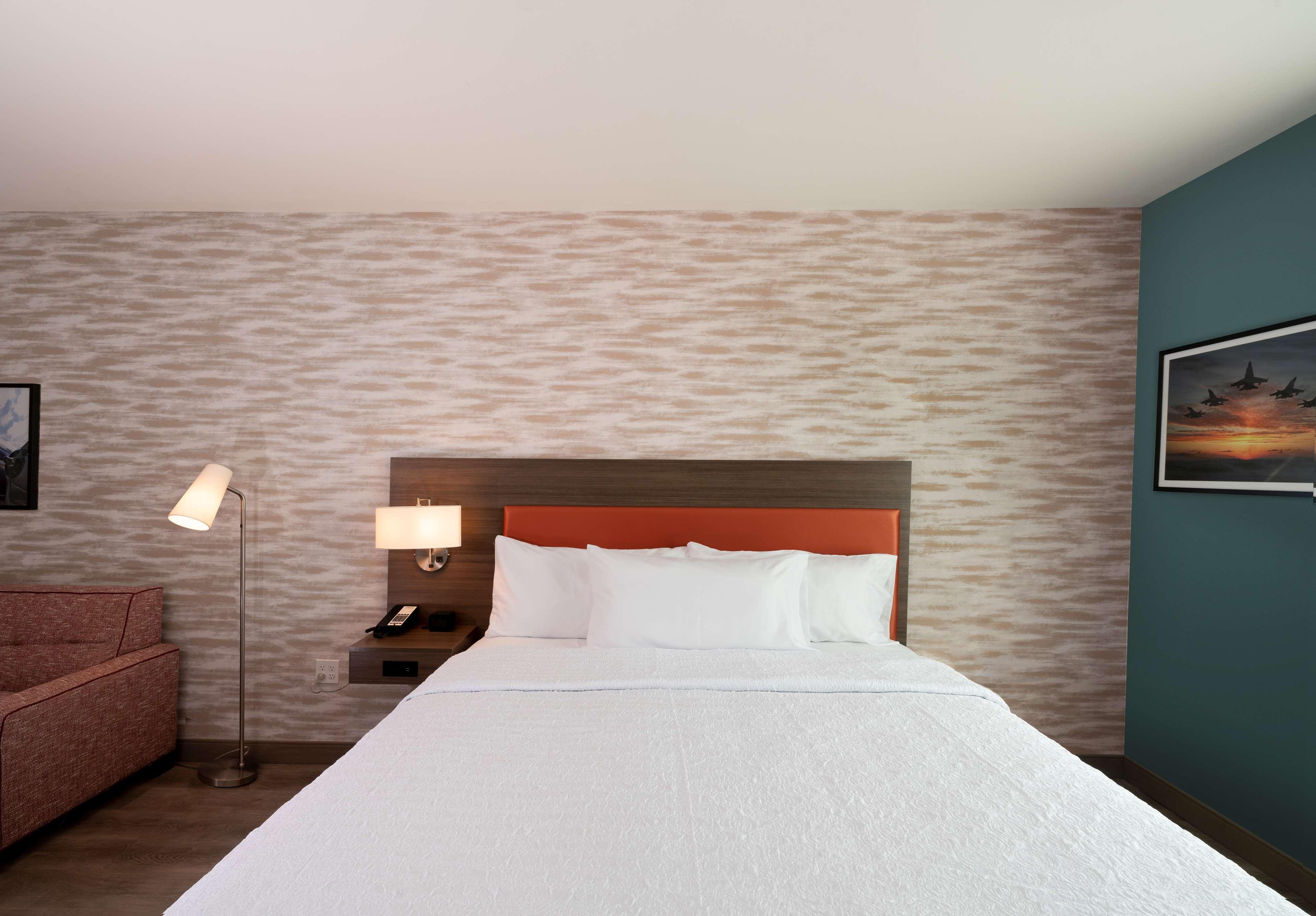 Studio Accessible King Size Bed