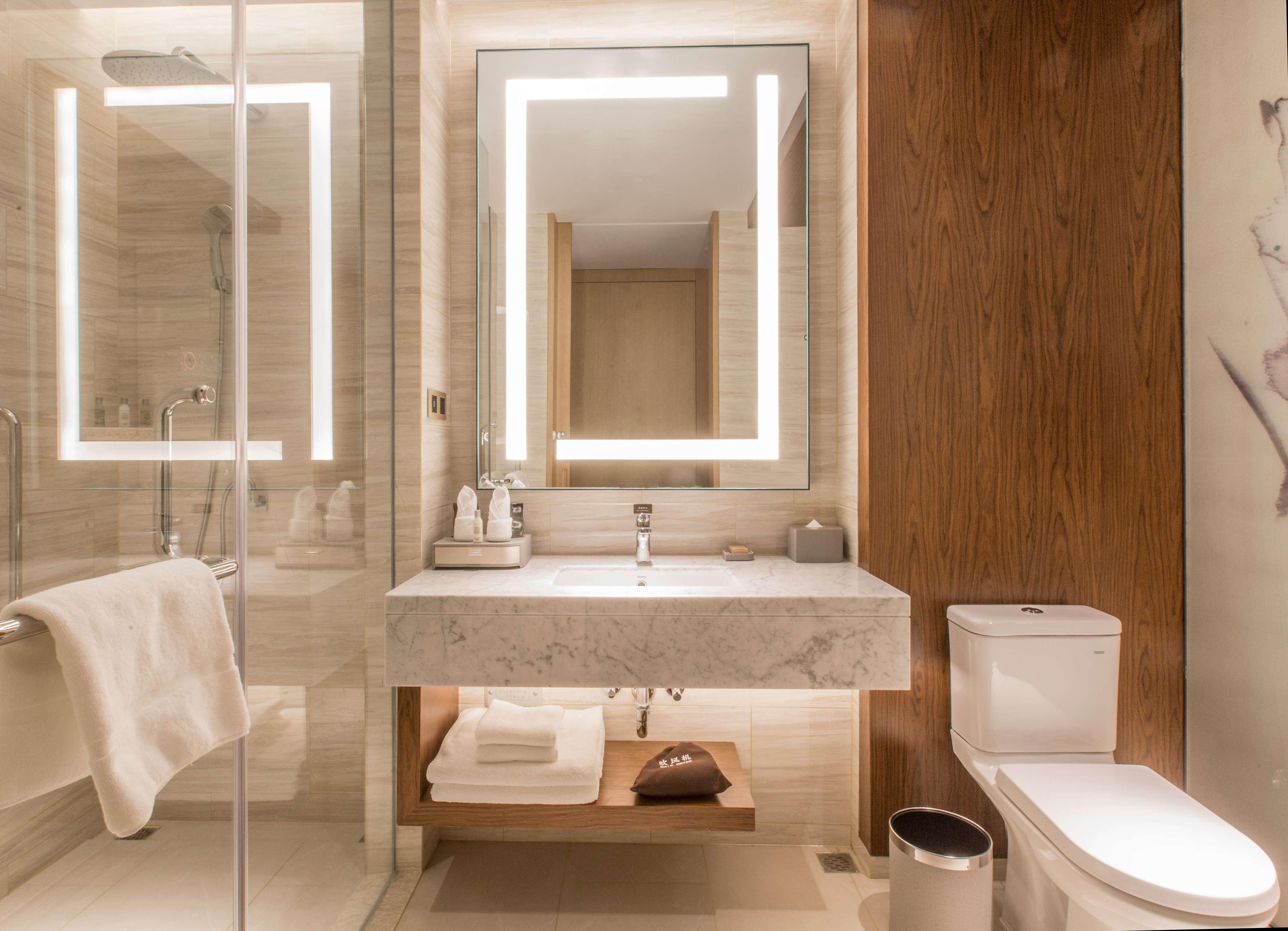 Double Guest Room King Bed