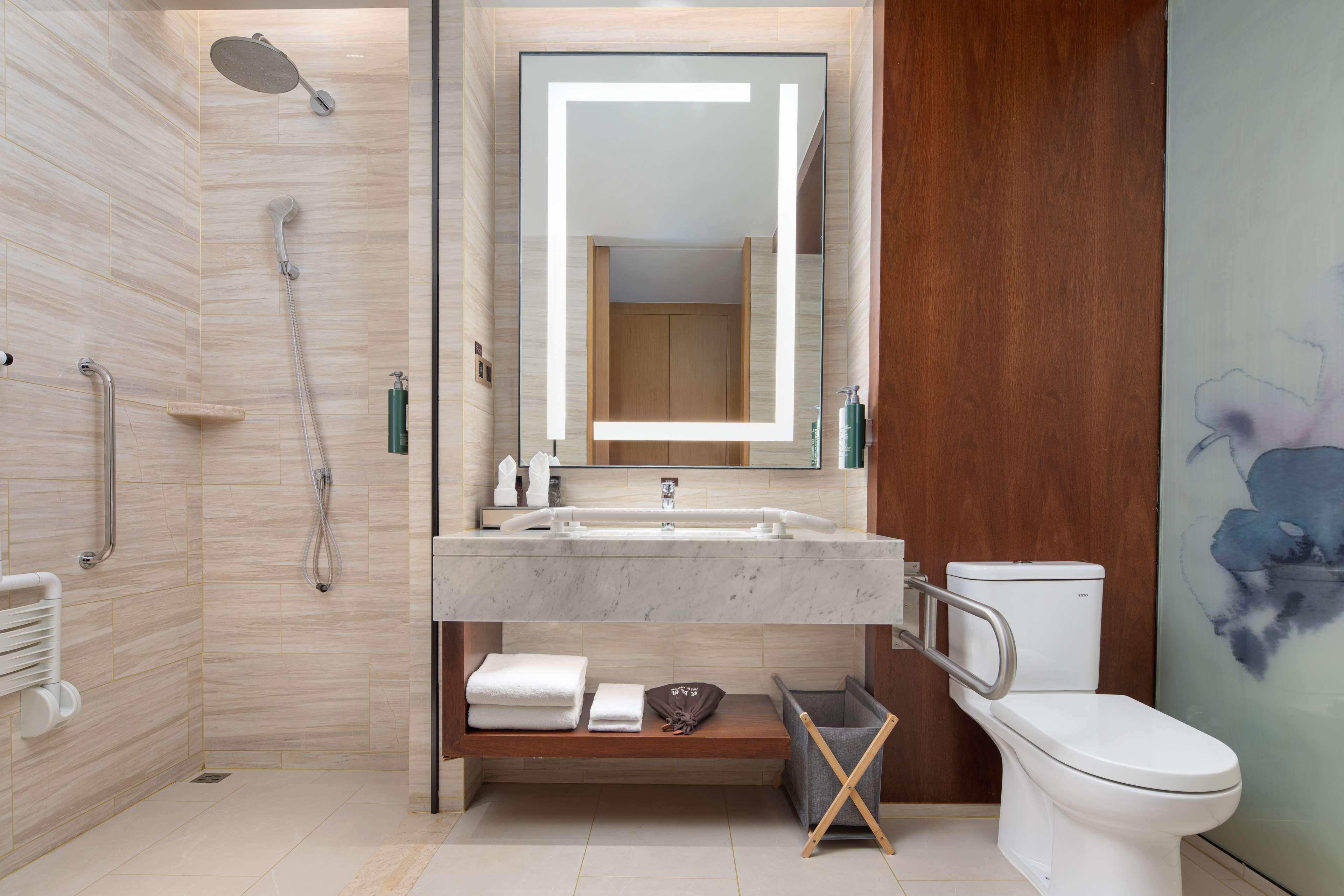 Double Accessible King Size Bed